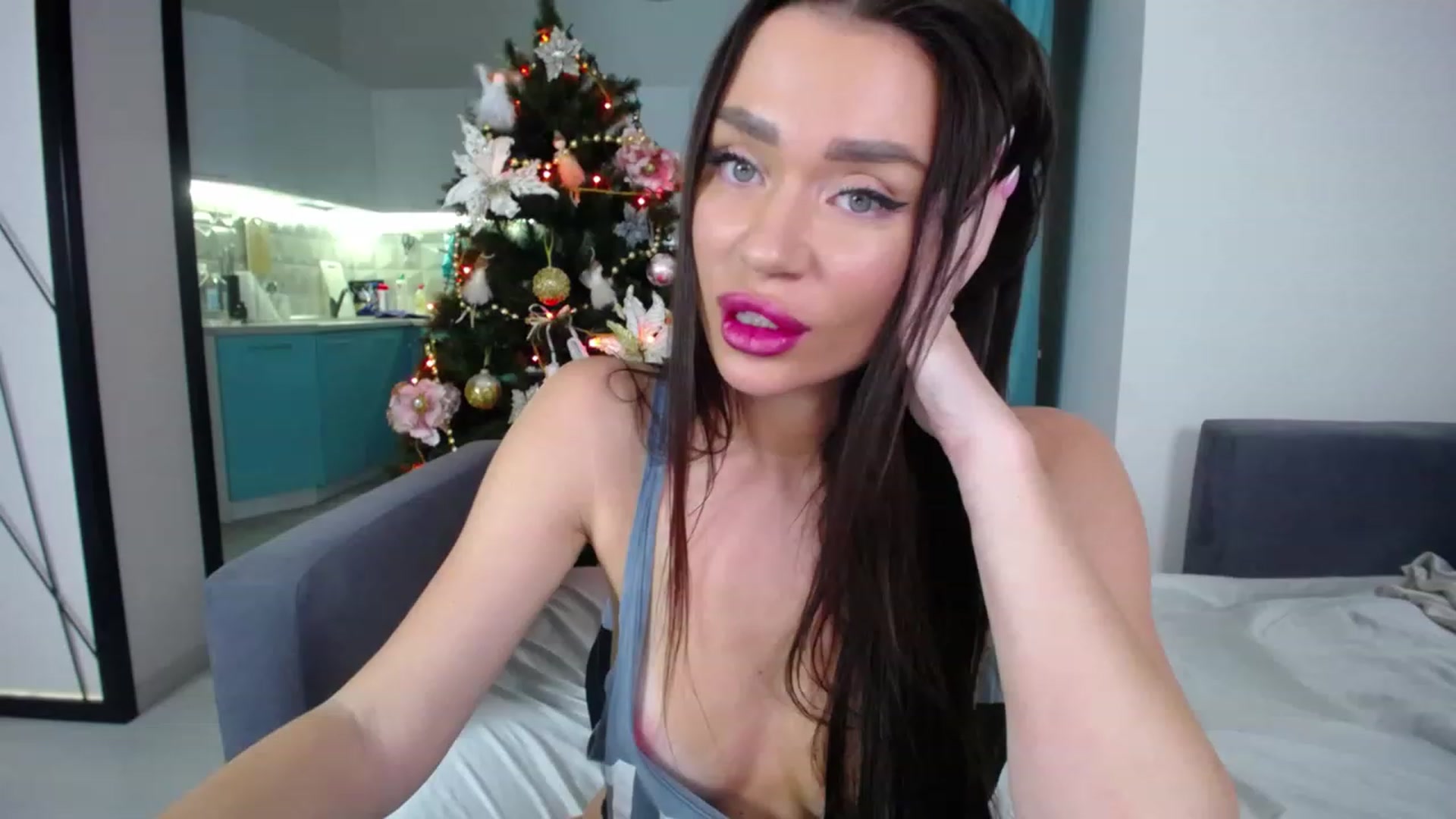Gallery image thumbnail from Lana_Love's myfreecams stream on, 12/29/2022, 22:05 image 8 of 20