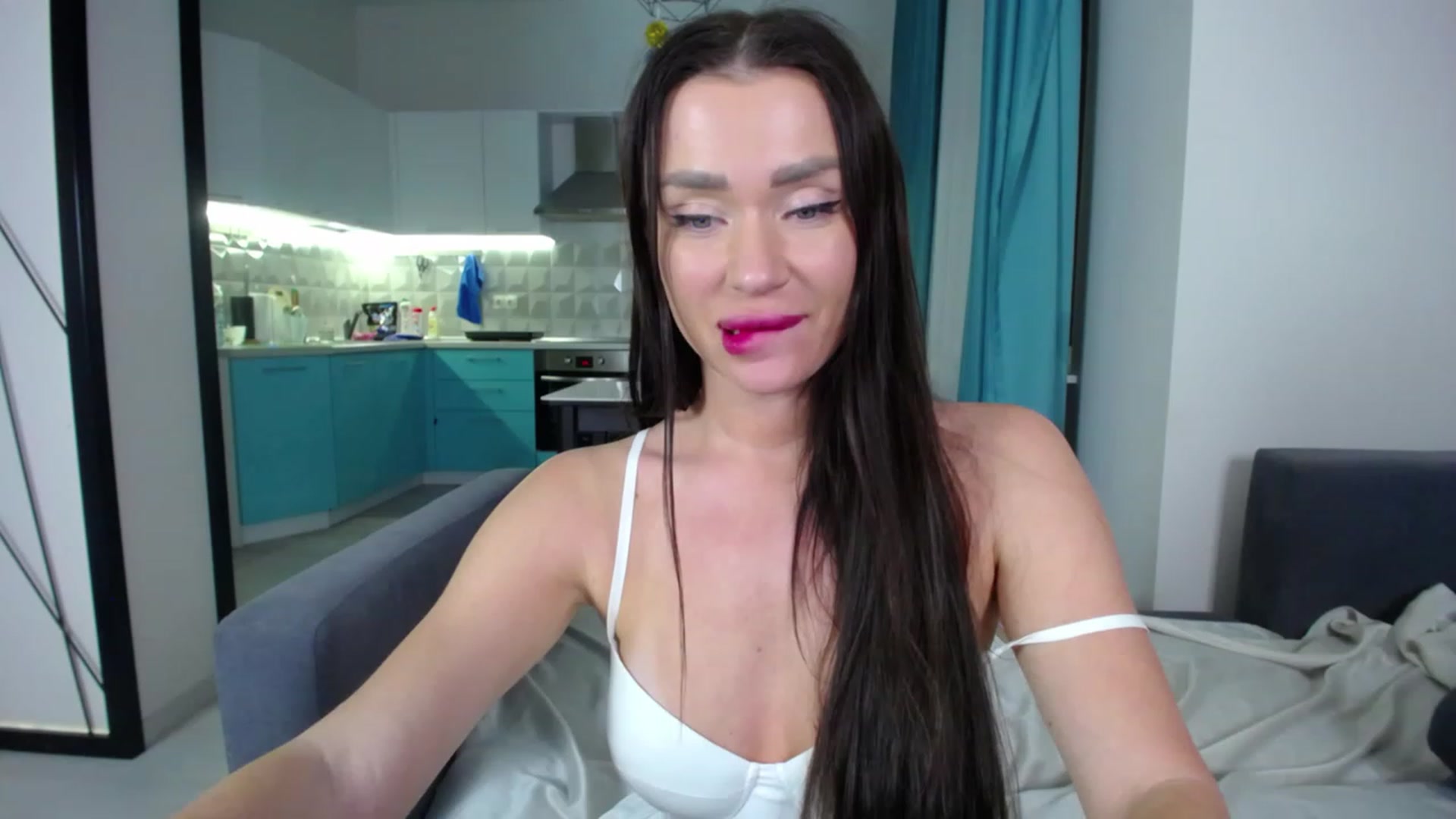 Gallery image thumbnail from Lana_Love's myfreecams stream on, 01/09/2023, 24:12 image 15 of 20