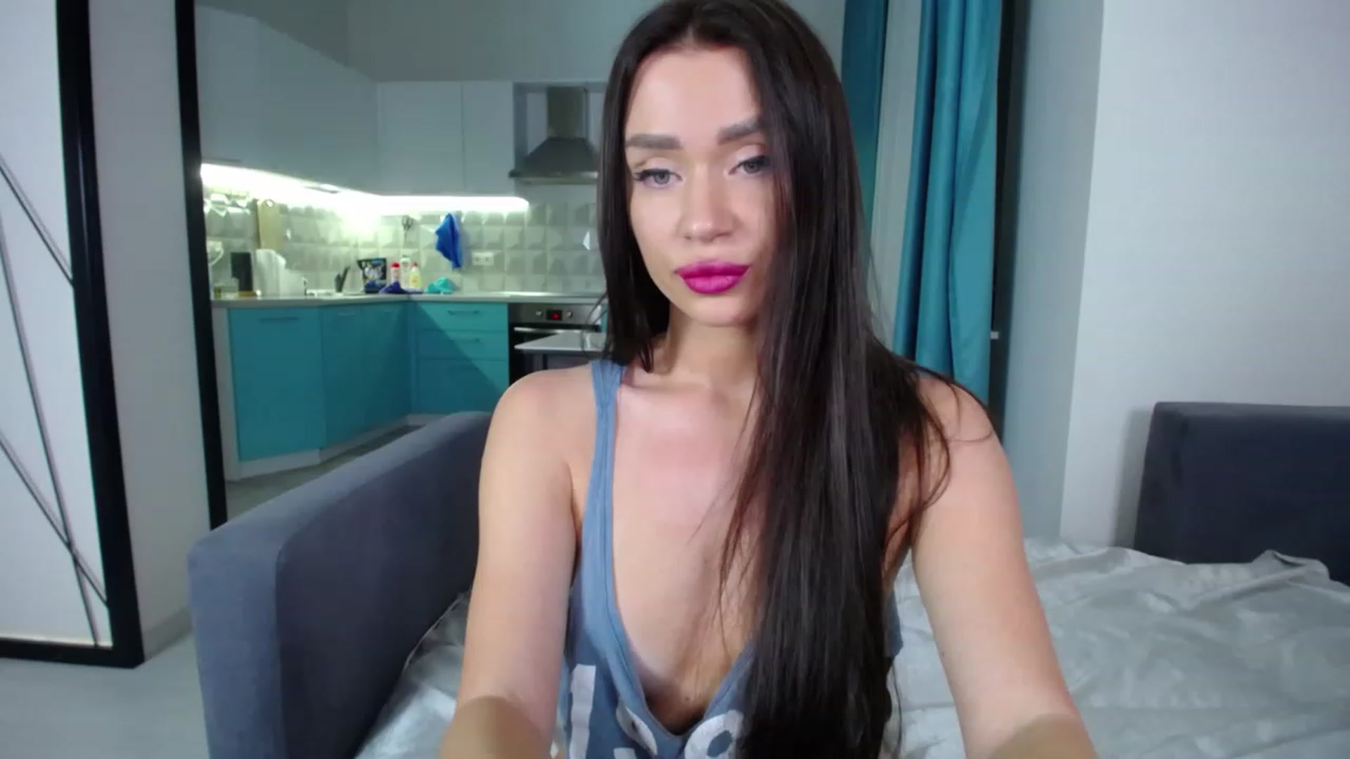 Gallery image thumbnail from Lana_Love's myfreecams stream on, 02/04/2023, 22:06 image 7 of 20
