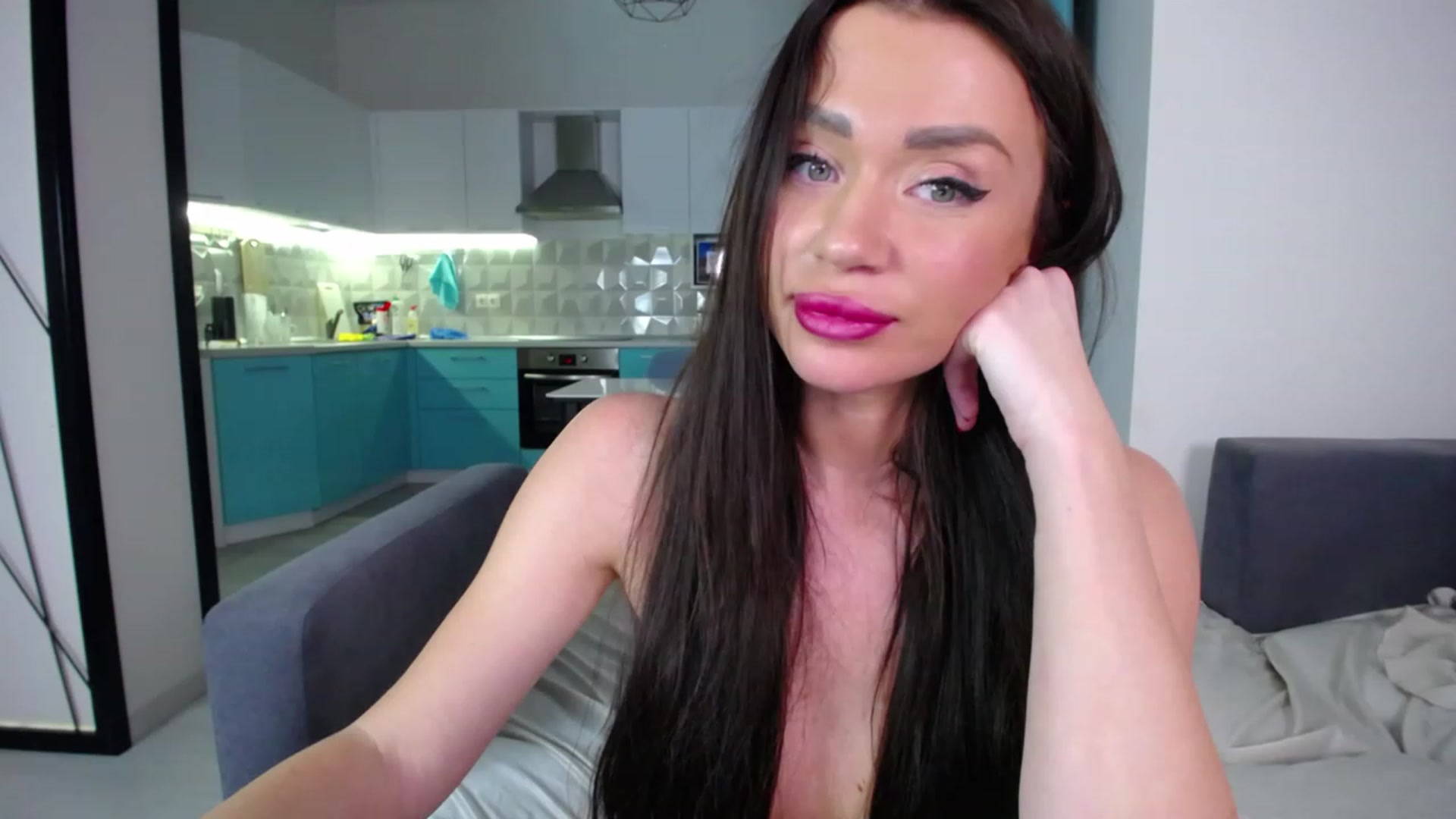Gallery image thumbnail from Lana_Love's myfreecams stream on, 03/31/2023, 22:20 image 17 of 20