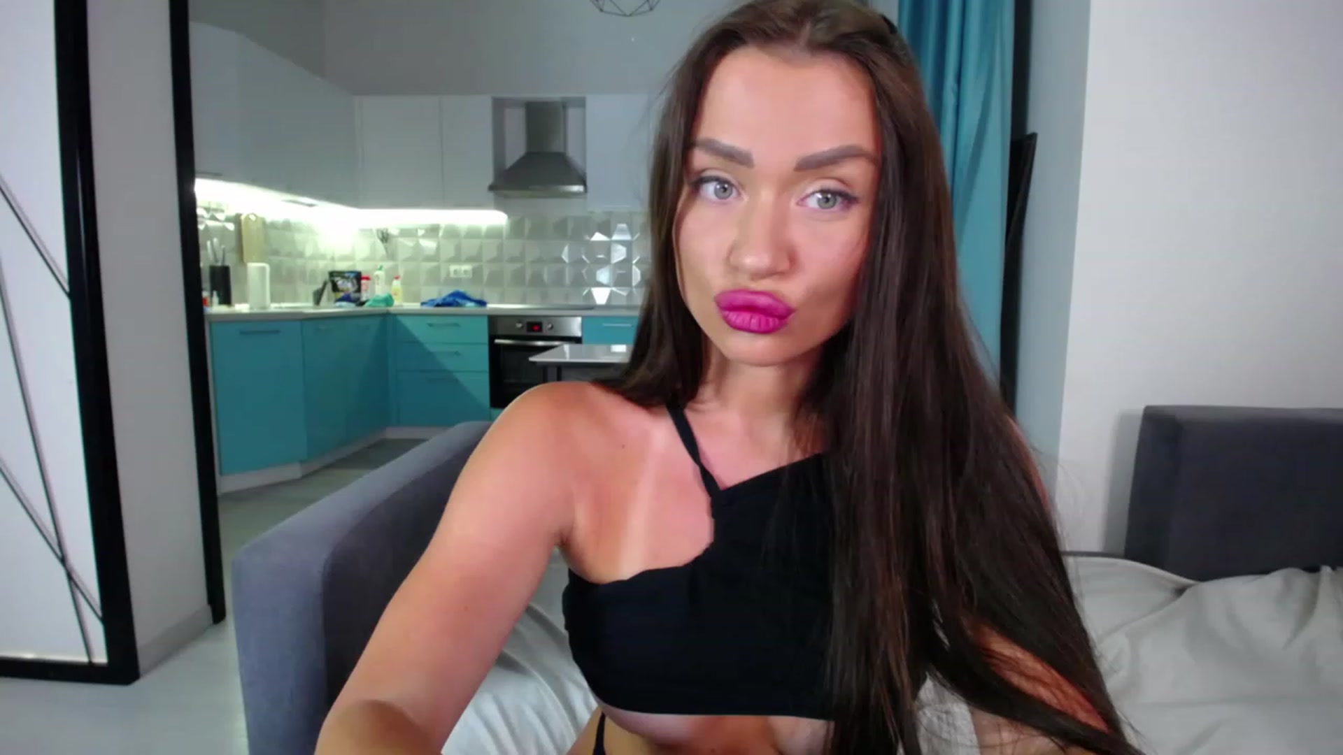 Gallery image thumbnail from Lana_Love's myfreecams stream on, 06/05/2023, 21:41 image 3 of 20