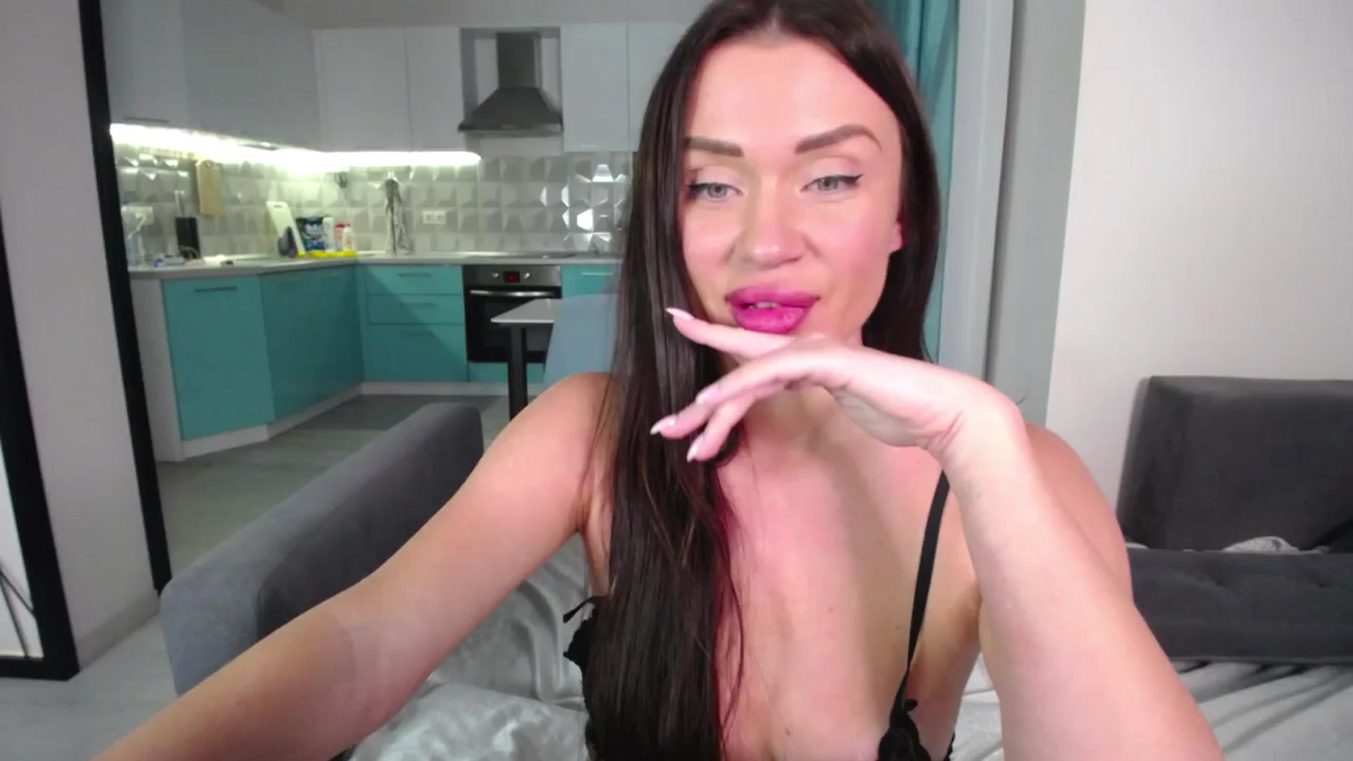 Gallery image thumbnail from Lana_Love's myfreecams stream on, 11/24/2024, 24:29 image 17 of 20
