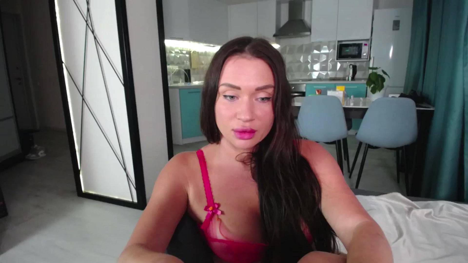 Gallery image thumbnail from Lana_Love's myfreecams stream on, 12/15/2024, 24:26 image 2 of 20