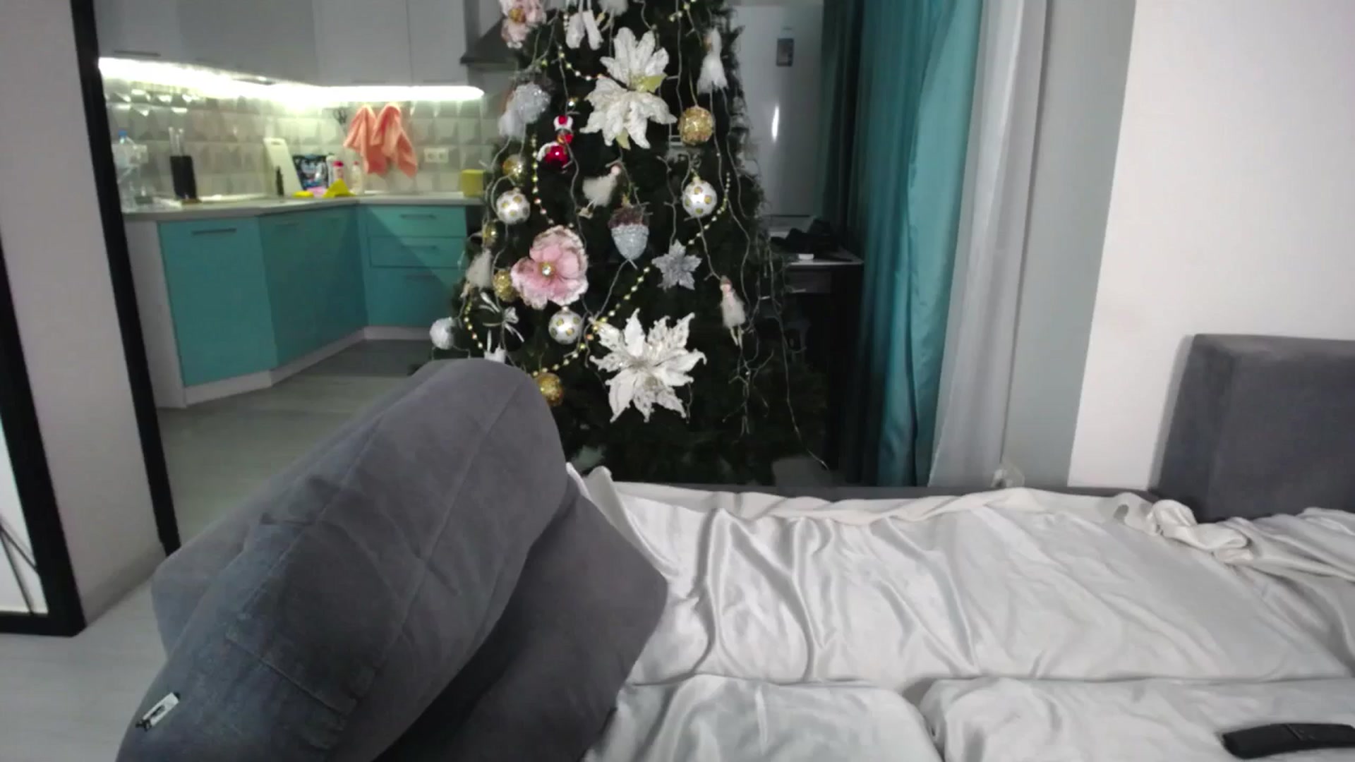 Gallery image thumbnail from Lana_Love's myfreecams stream on, 12/17/2024, 23:45 image 19 of 20