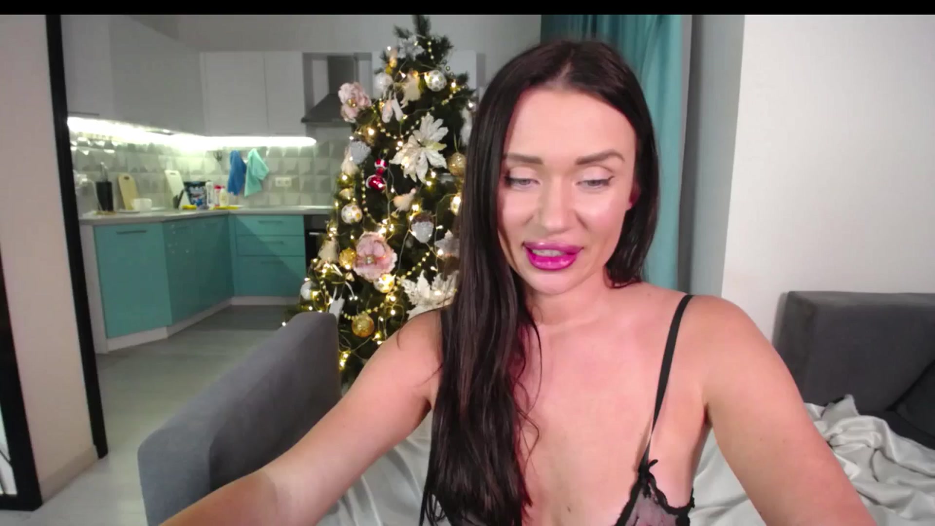 Gallery image thumbnail from Lana_Love's myfreecams stream on, 12/29/2024, 23:40 image 15 of 20