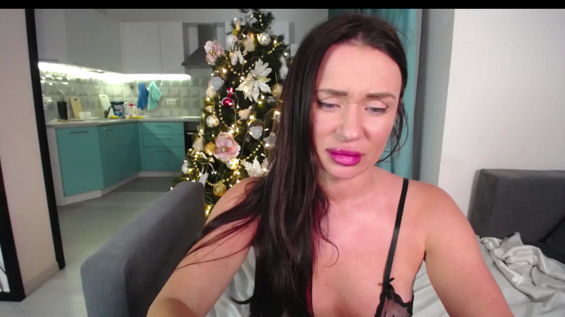 Gallery image thumbnail from Lana_Love's myfreecams stream on, 12/30/2024, 24:14 image 13 of 20