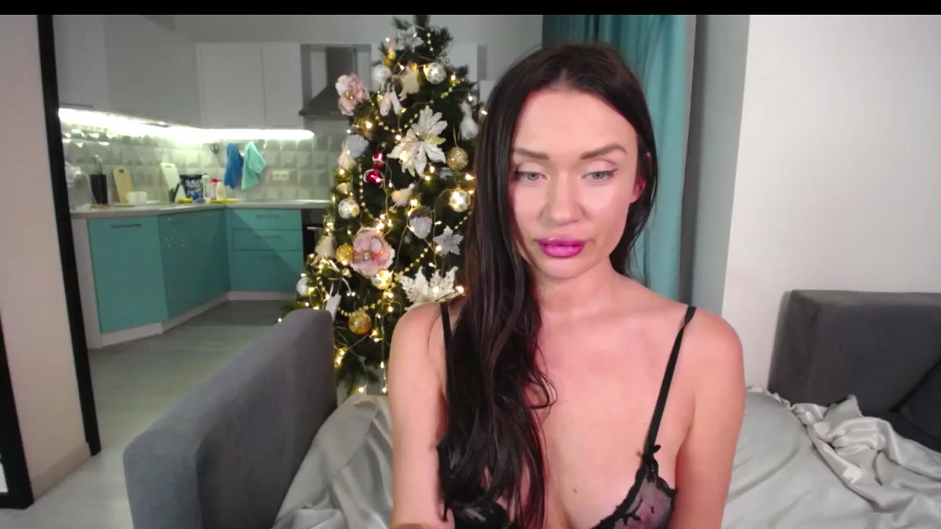 Gallery image thumbnail from Lana_Love's myfreecams stream on, 12/30/2024, 24:14 image 3 of 20