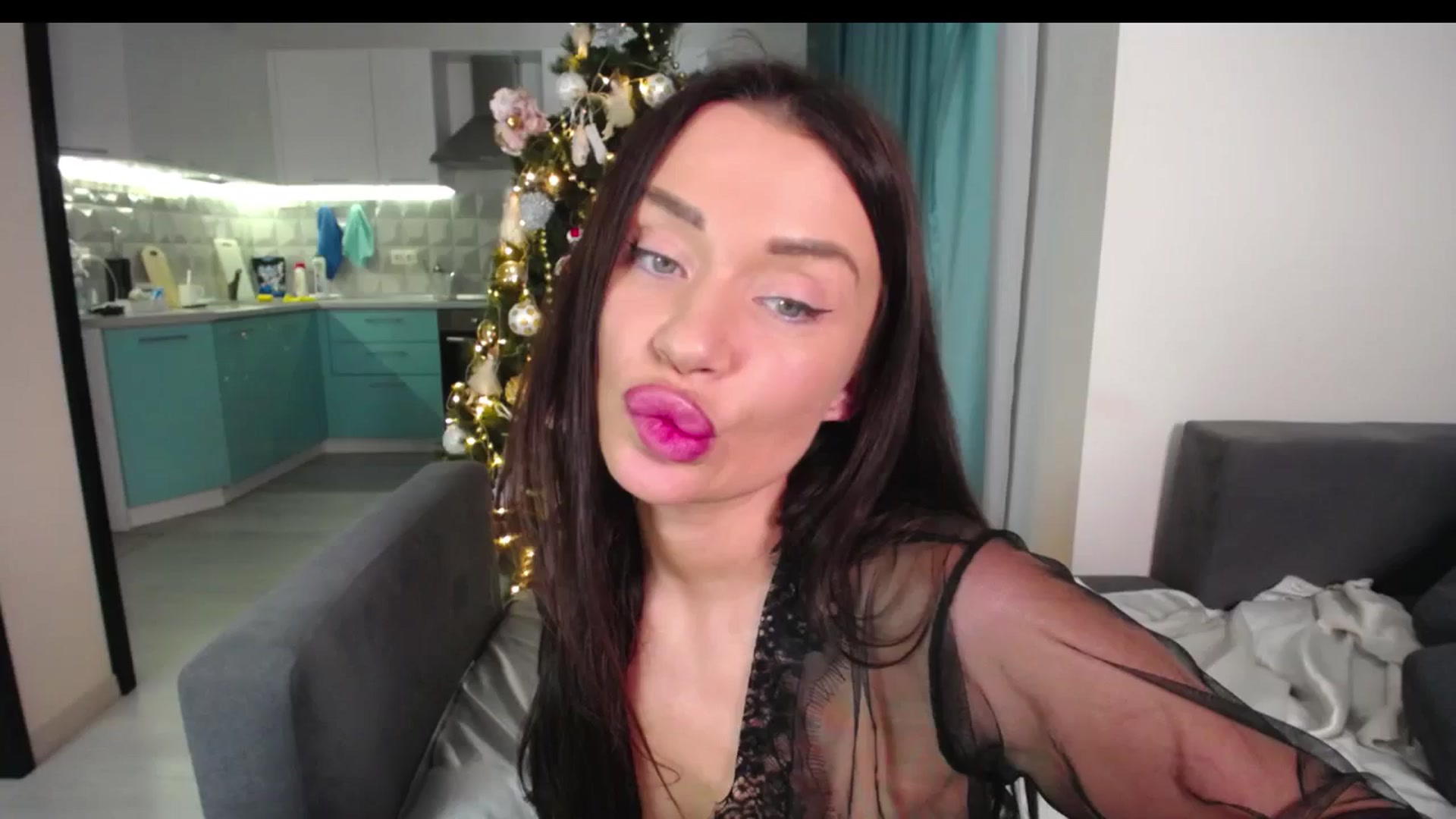 Gallery image thumbnail from Lana_Love's myfreecams stream on, 01/09/2025, 24:33 image 7 of 20