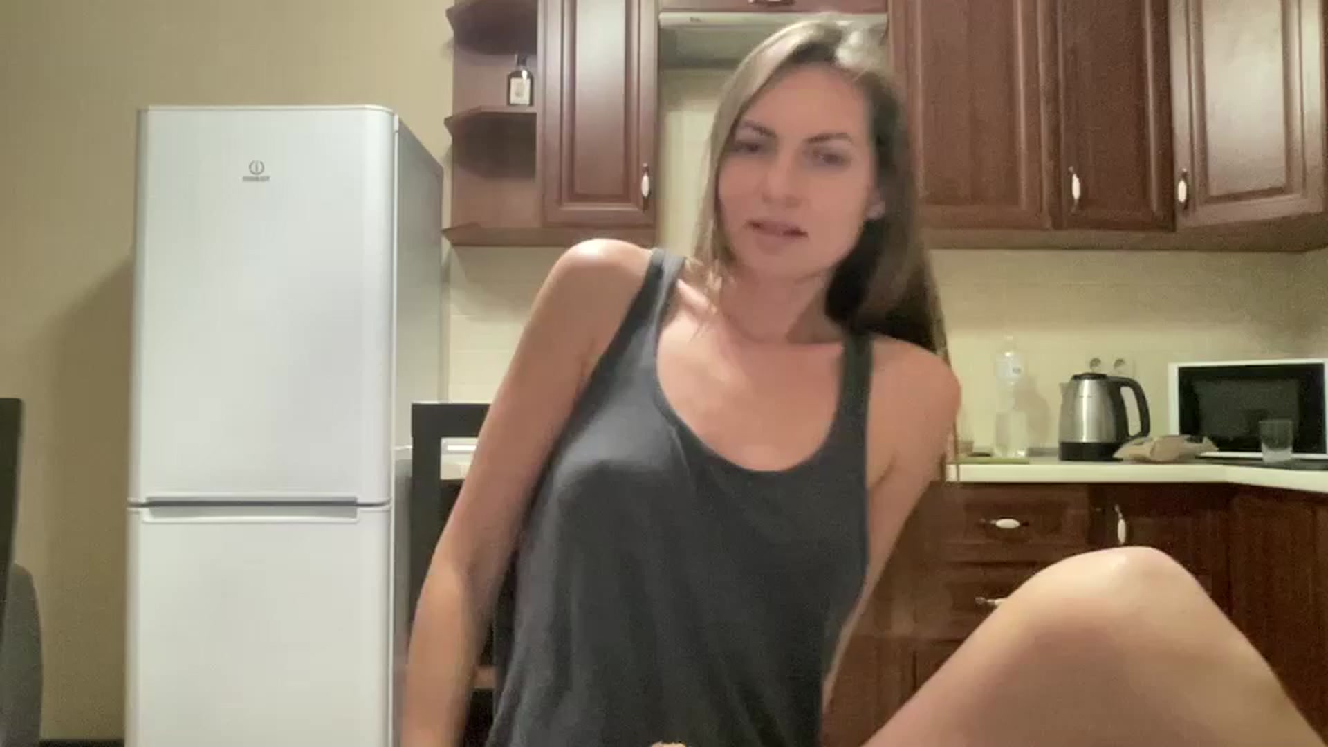 Gallery image thumbnail from Lana_Moore's myfreecams stream on, 01/06/2024, 18:01 image 14 of 20