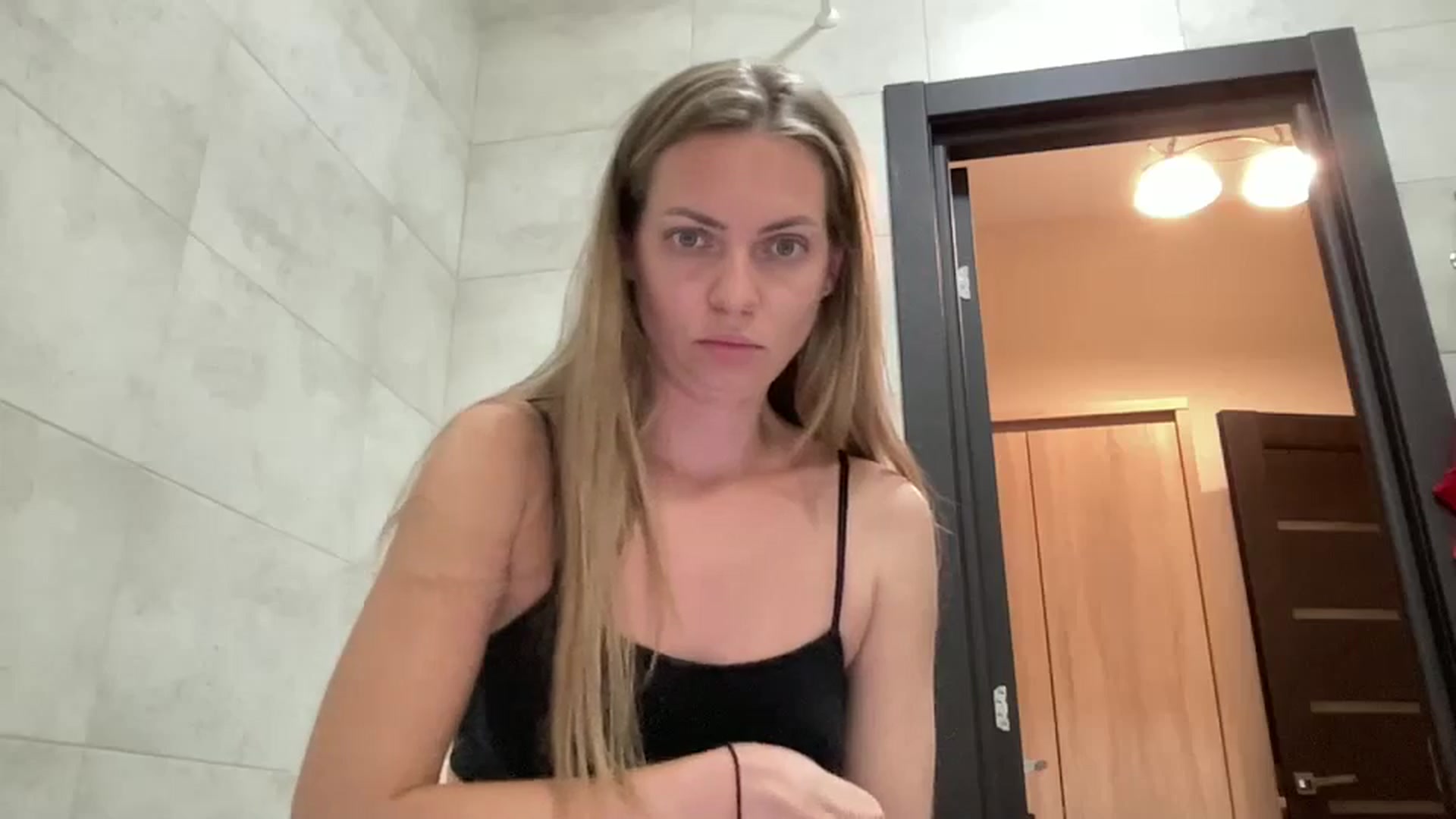 Gallery image thumbnail from Lana_Moore's myfreecams stream on, 11/05/2024, 17:39 image 9 of 20