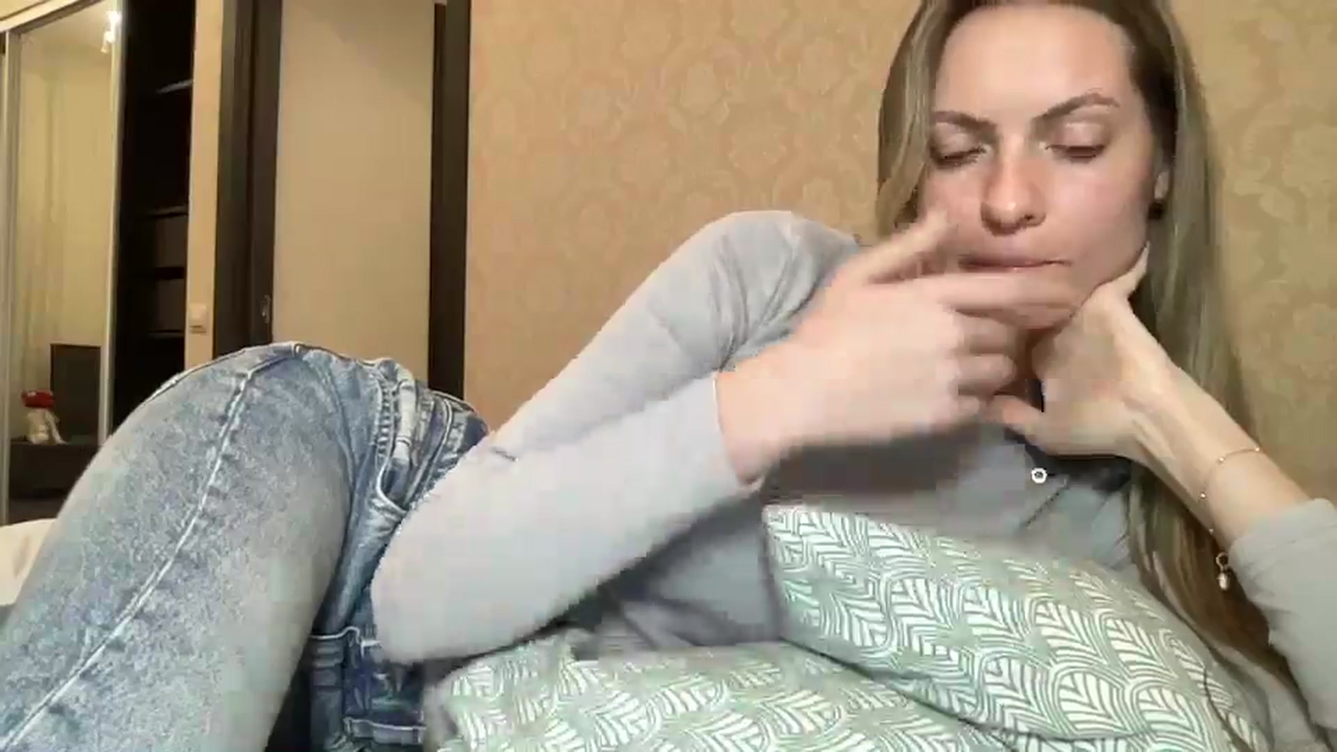 Gallery image thumbnail from Lana_Moore's myfreecams stream on, 03/11/2025, 16:41 image 7 of 20