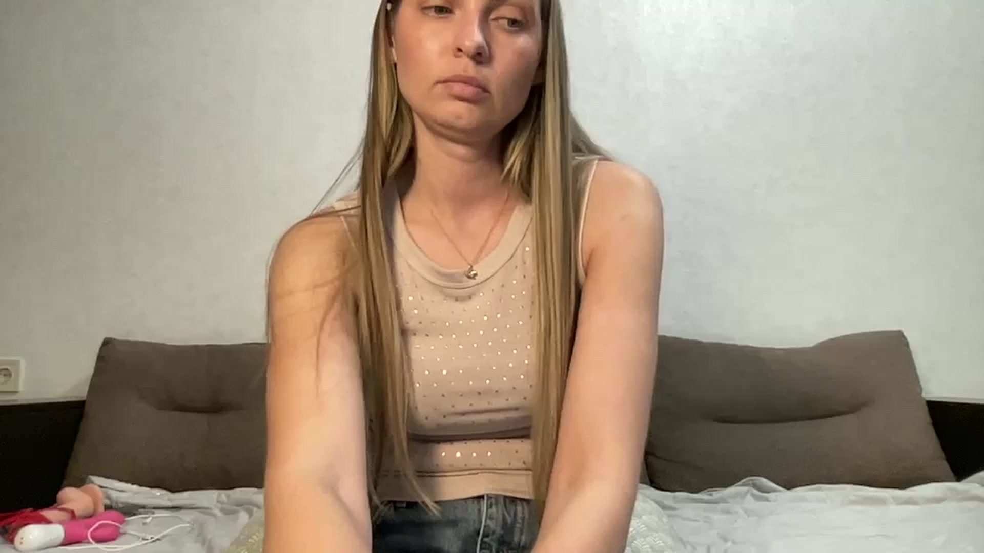 Gallery image thumbnail from Lana_Moore's myfreecams stream on, 05/05/2026, 17:48 image 6 of 20
