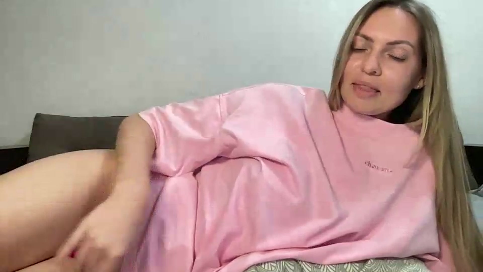 Gallery image thumbnail from Lana_Moore's myfreecams stream on, 05/08/2026, 17:03 image 13 of 20