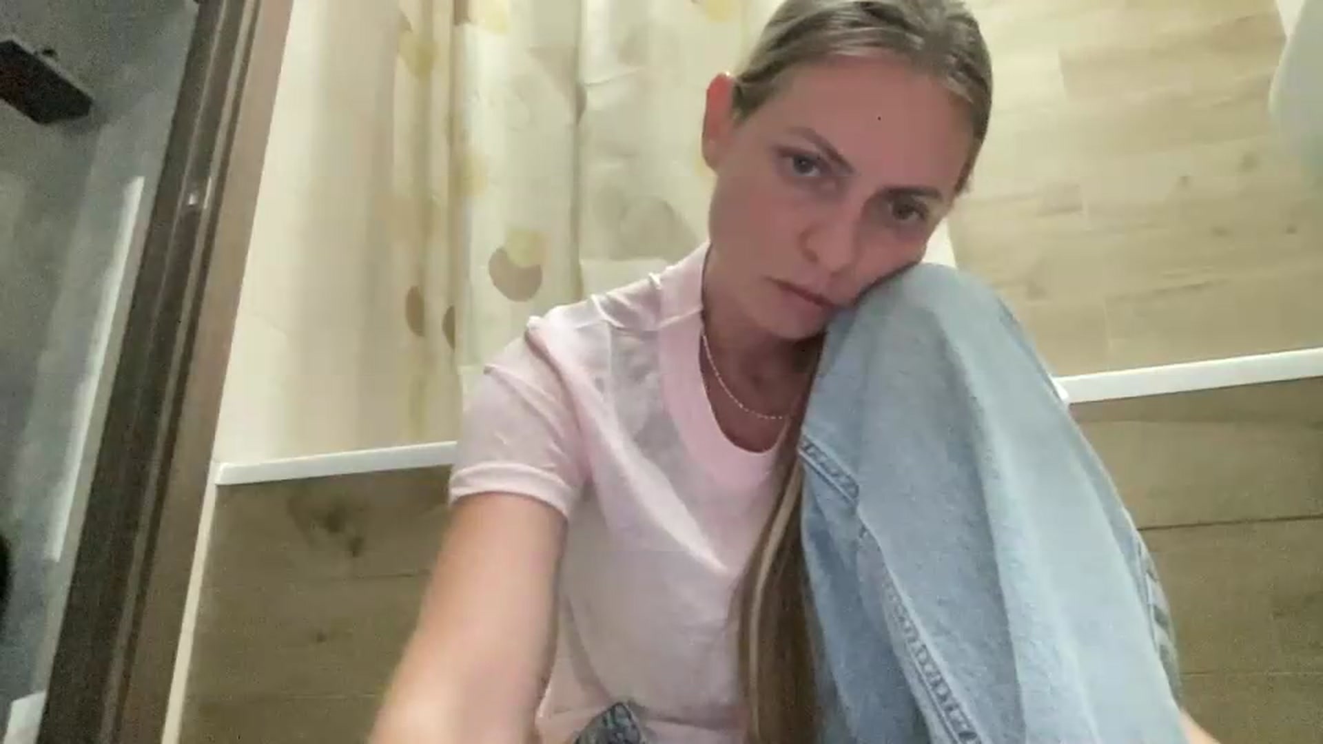 Gallery image thumbnail from Lana_Moore's myfreecams stream on, 07/22/2026, 16:57 image 14 of 20