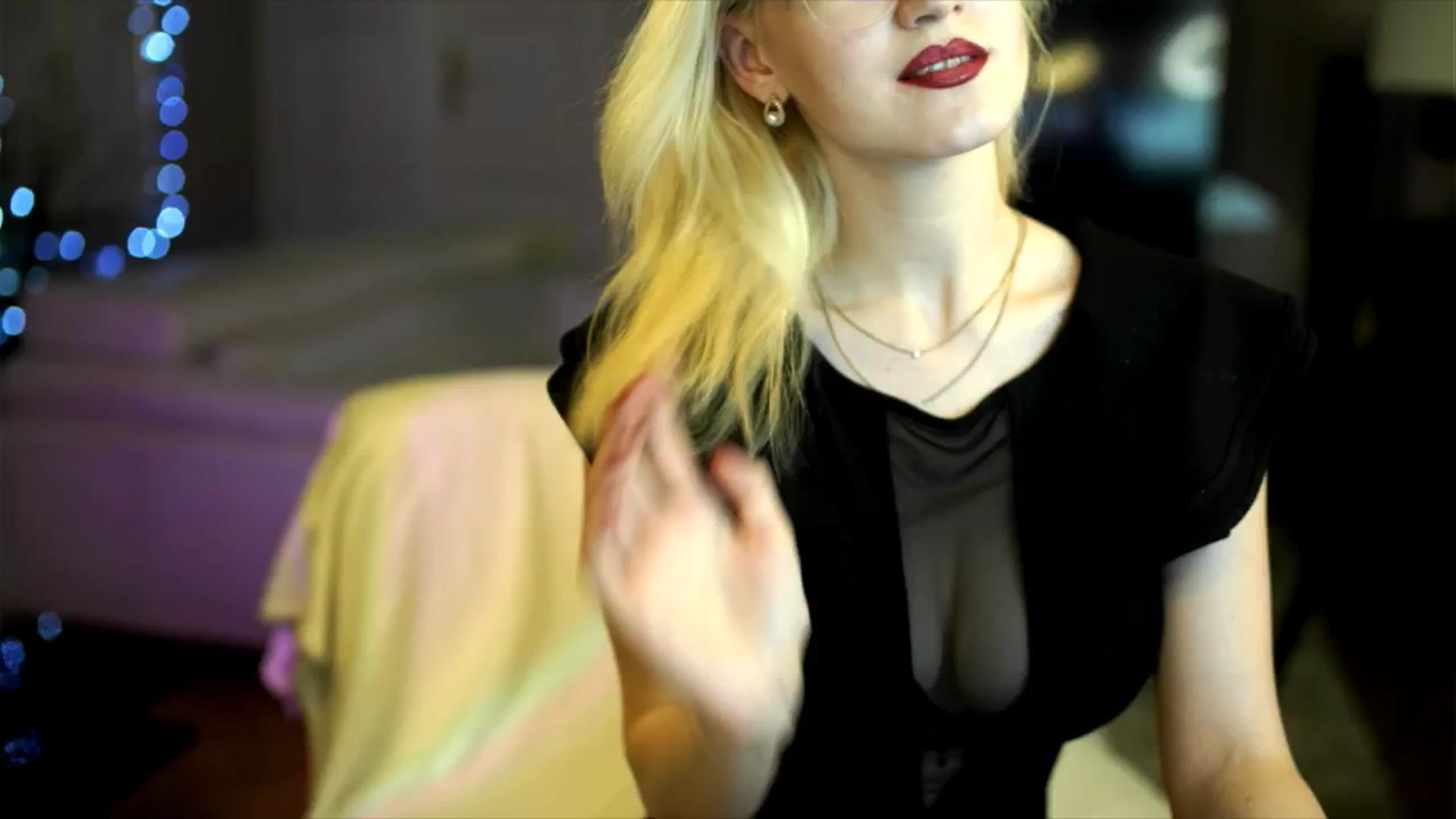 Gallery image thumbnail from Lana_m0ren0's myfreecams stream on, 12/25/2025, 19:52 image 20 of 20