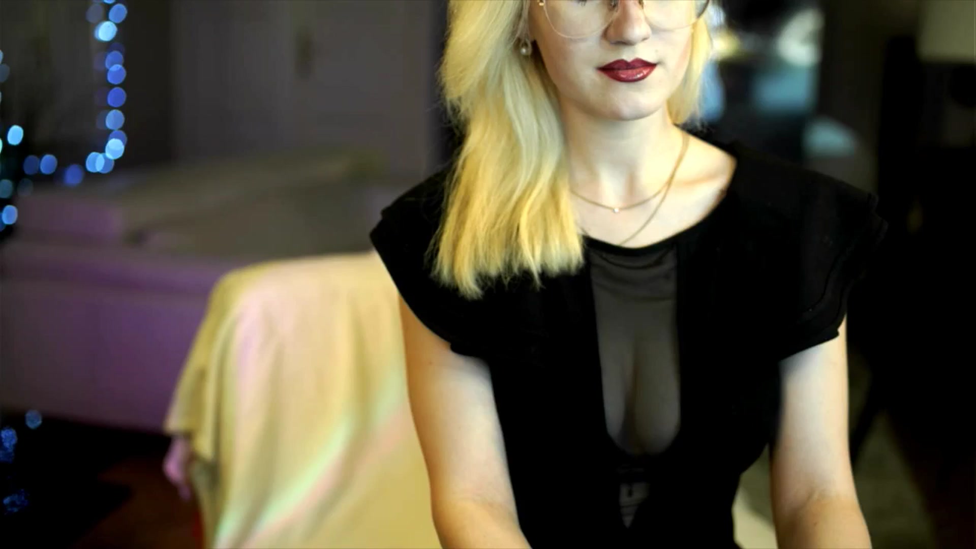 Gallery image thumbnail from Lana_m0ren0's myfreecams stream on, 12/25/2025, 19:52 image 7 of 20