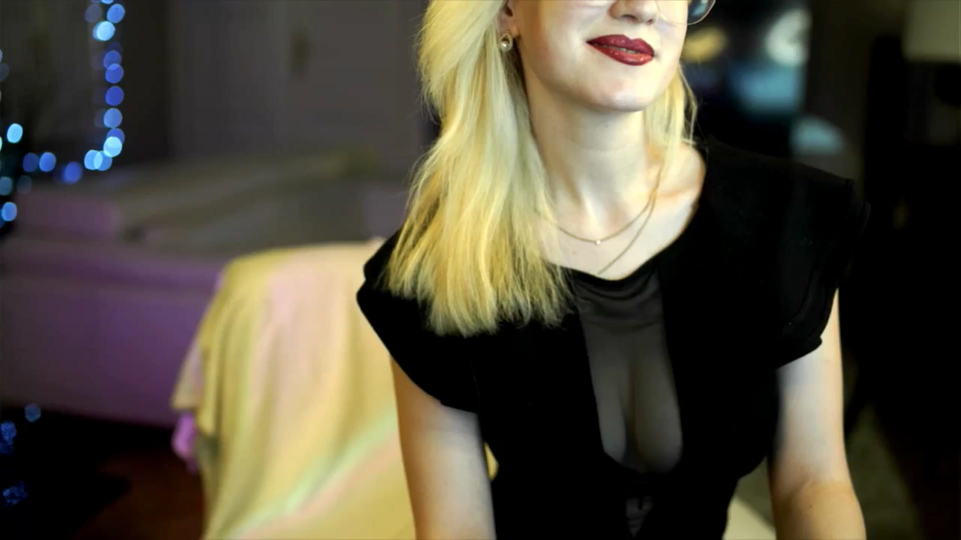 Gallery image thumbnail from Lana_m0ren0's myfreecams stream on, 12/25/2025, 20:09 image 13 of 20