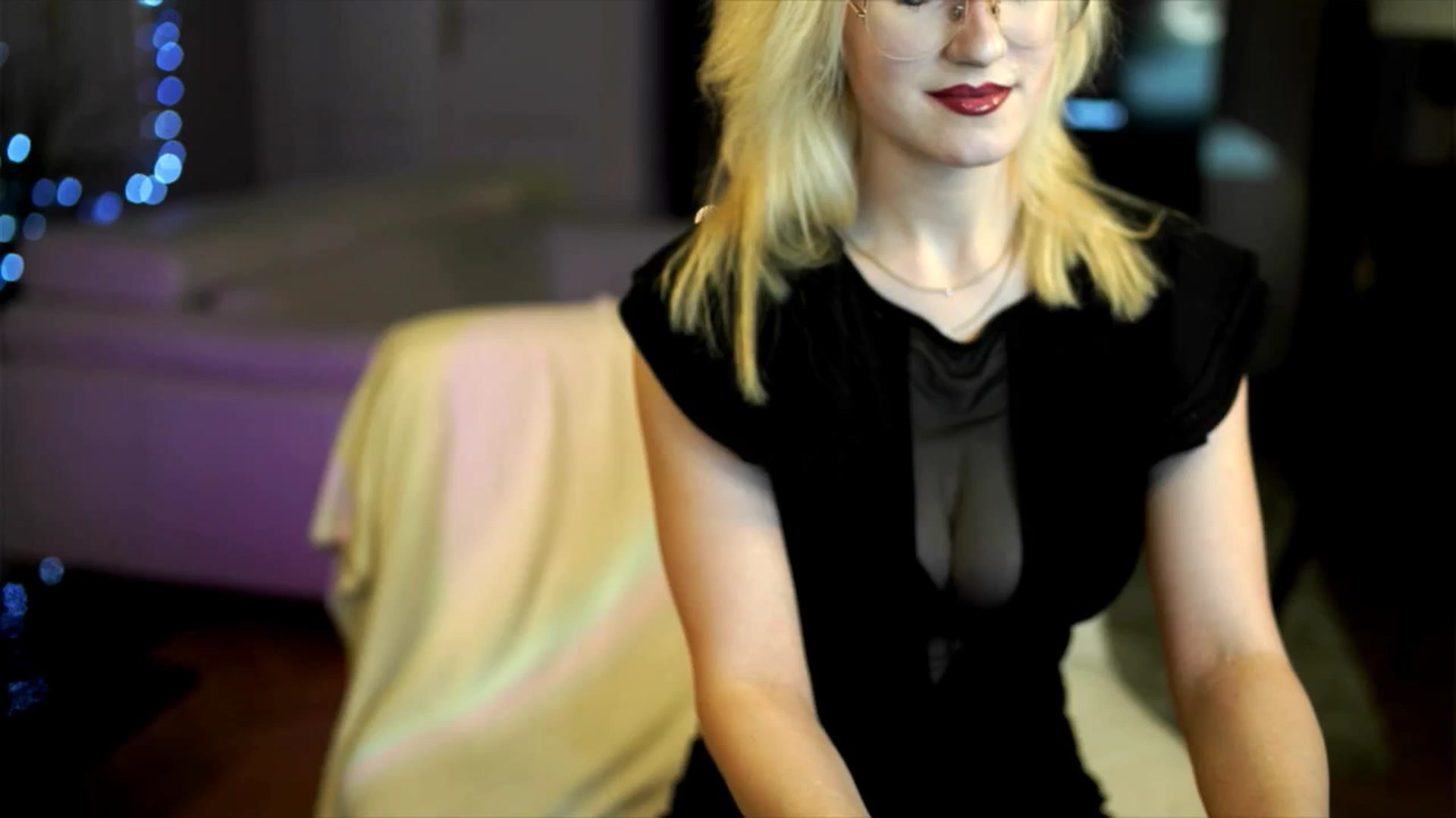 Gallery image thumbnail from Lana_m0ren0's myfreecams stream on, 12/25/2025, 22:53 image 17 of 20