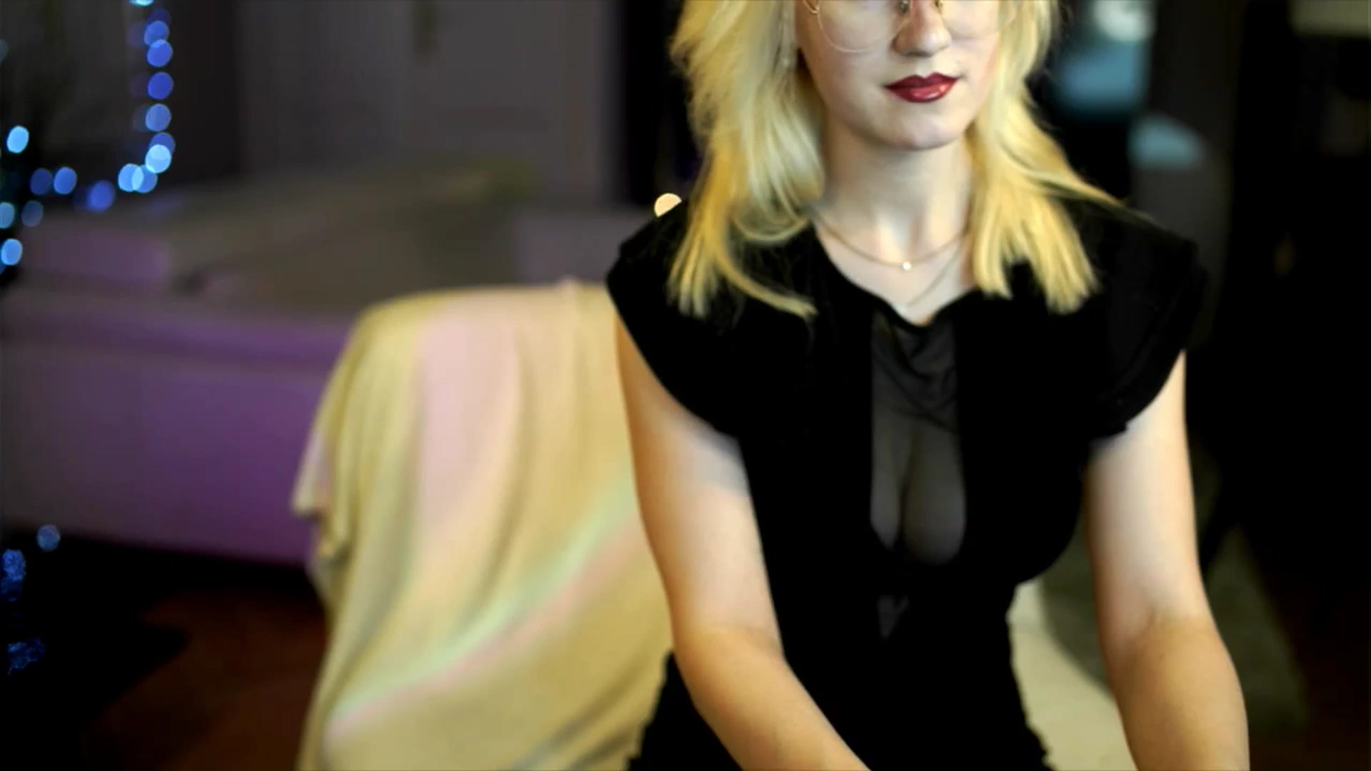 Gallery image thumbnail from Lana_m0ren0's myfreecams stream on, 12/25/2025, 22:53 image 12 of 20