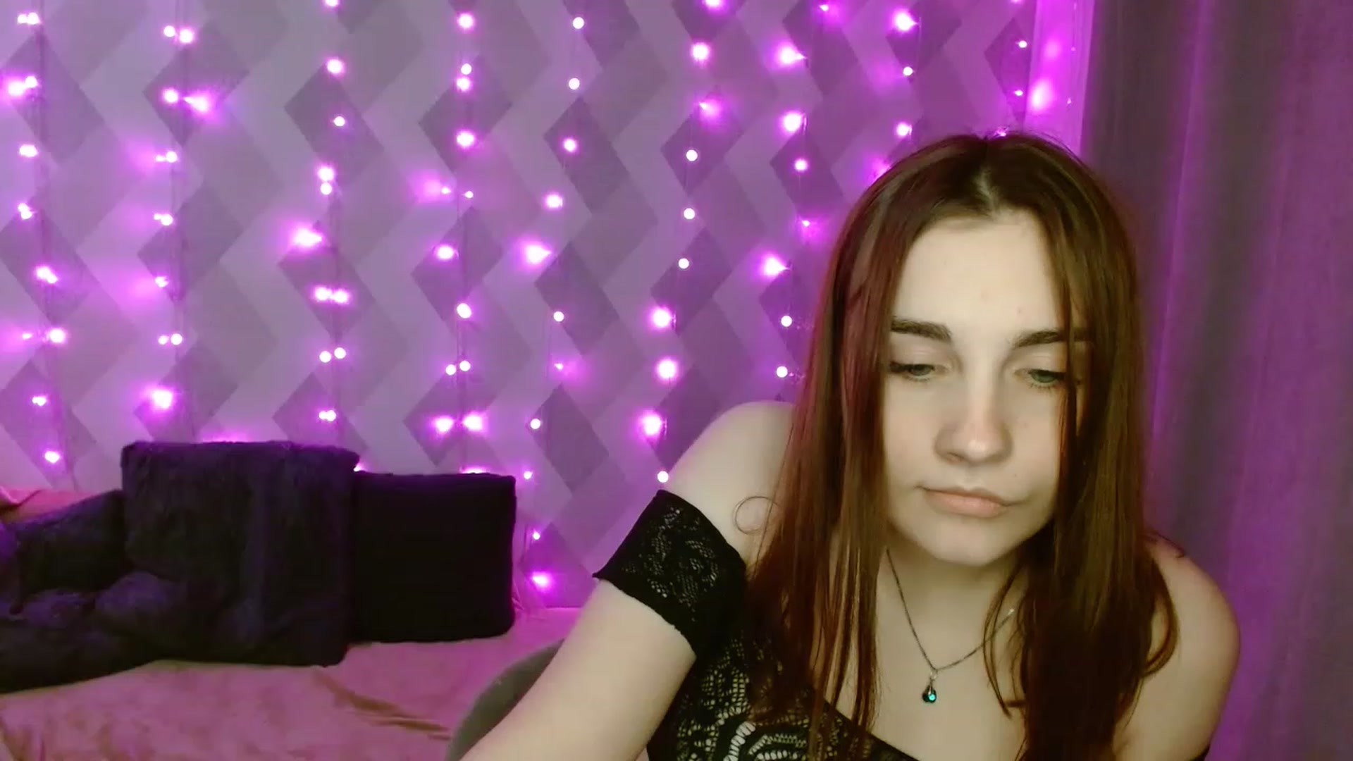 Gallery image thumbnail from LaneyGrey's myfreecams stream on, 11/14/2022, 19:07 image 6 of 20