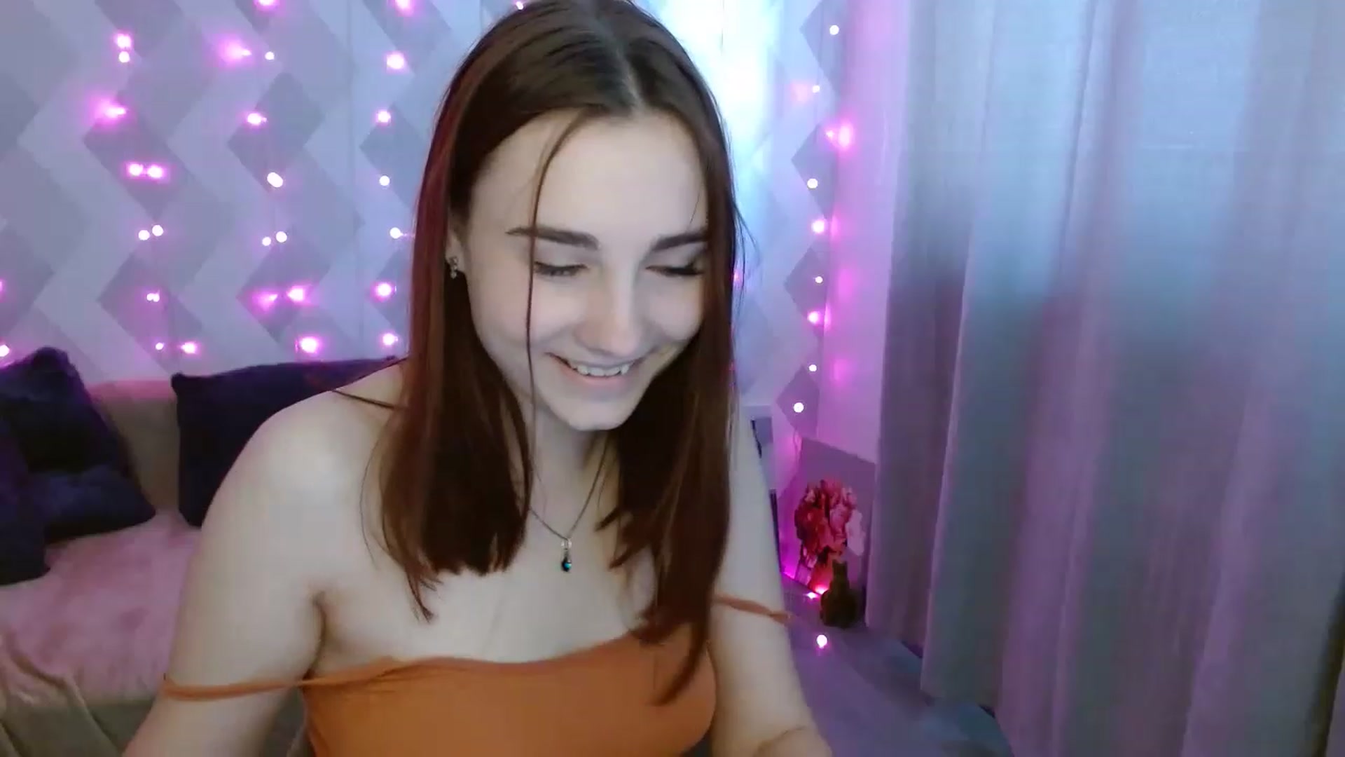 Gallery image thumbnail from LaneyGrey's myfreecams stream on, 11/19/2022, 11:13 image 19 of 20