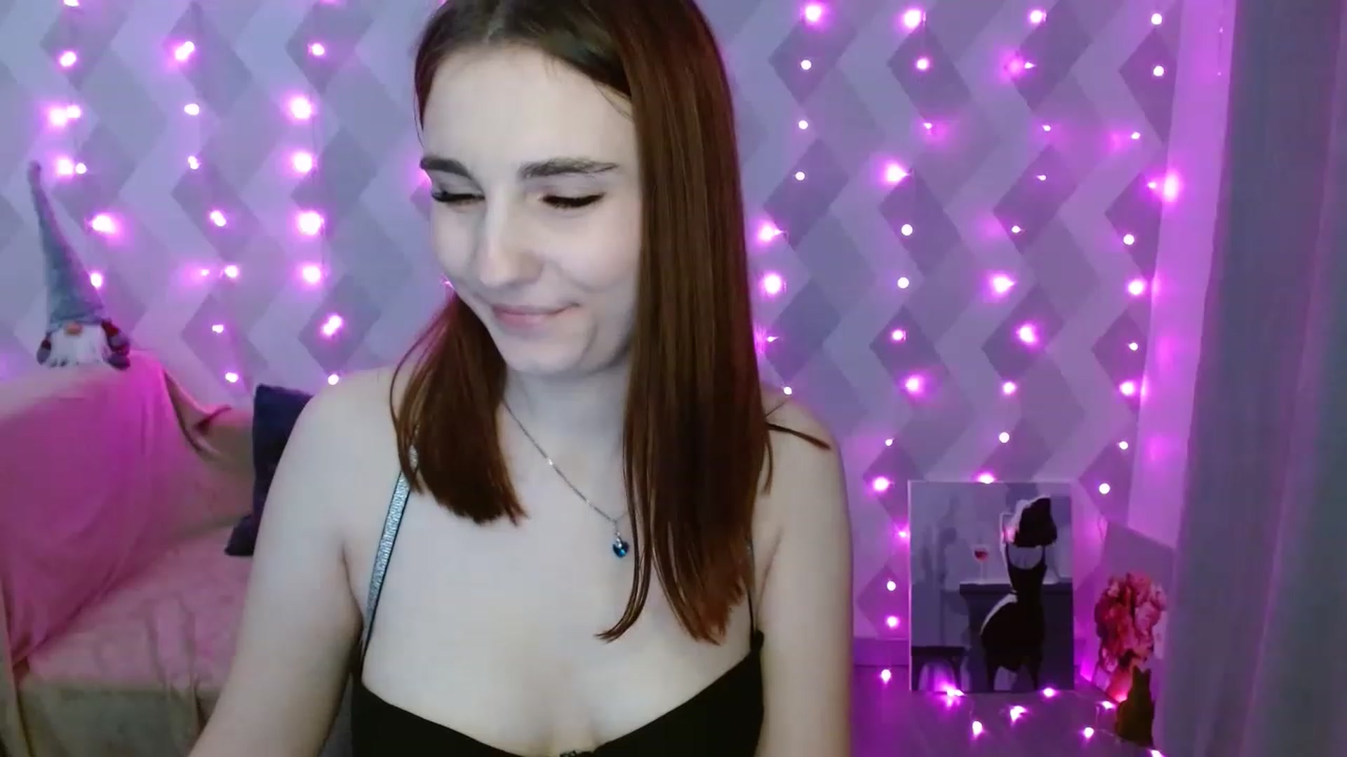 Gallery image thumbnail from LaneyGrey's myfreecams stream on, 11/20/2022, 16:17 image 15 of 20