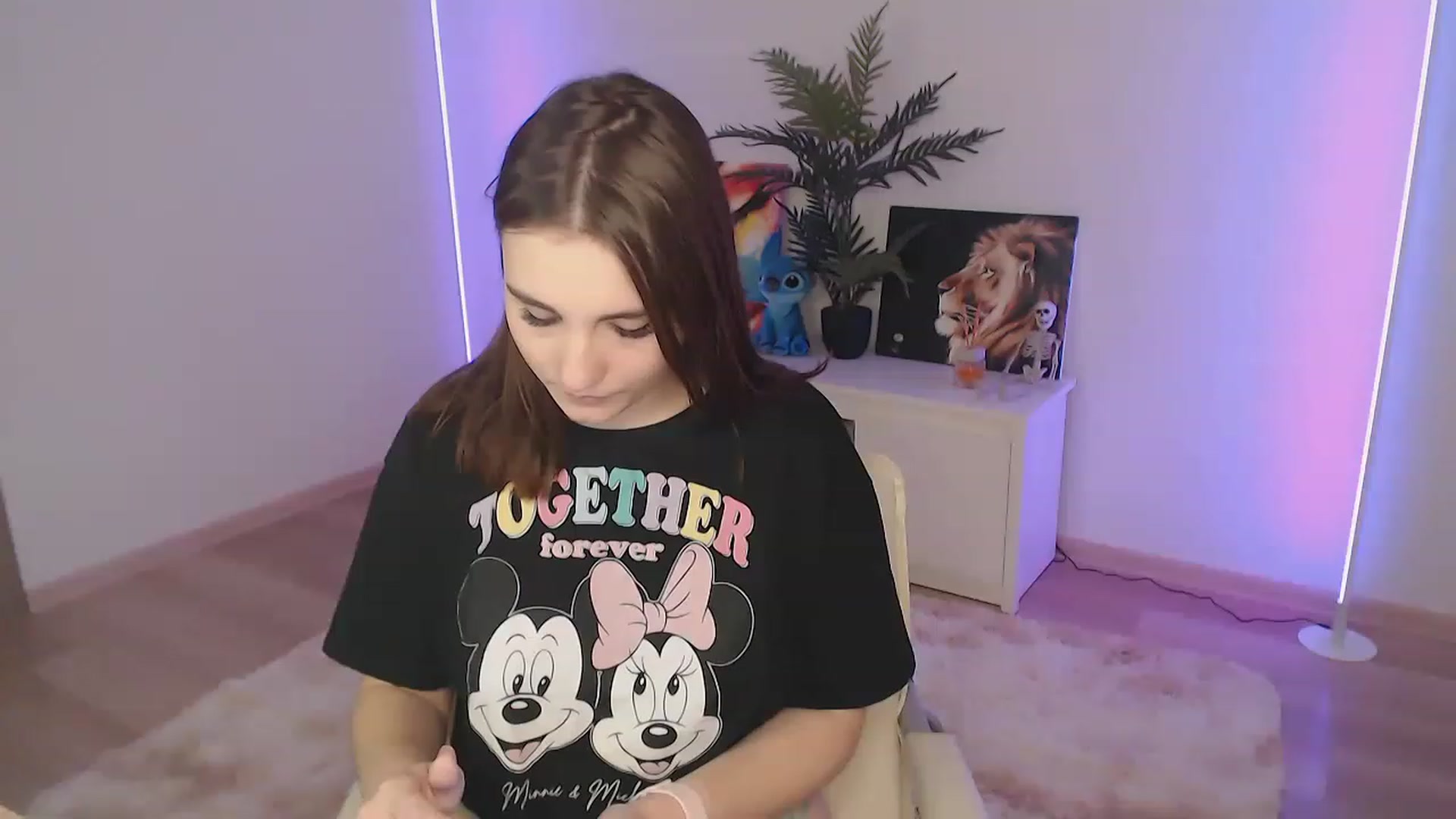Gallery image thumbnail from LaneyGrey's myfreecams stream on, 11/22/2022, 17:48 image 3 of 20