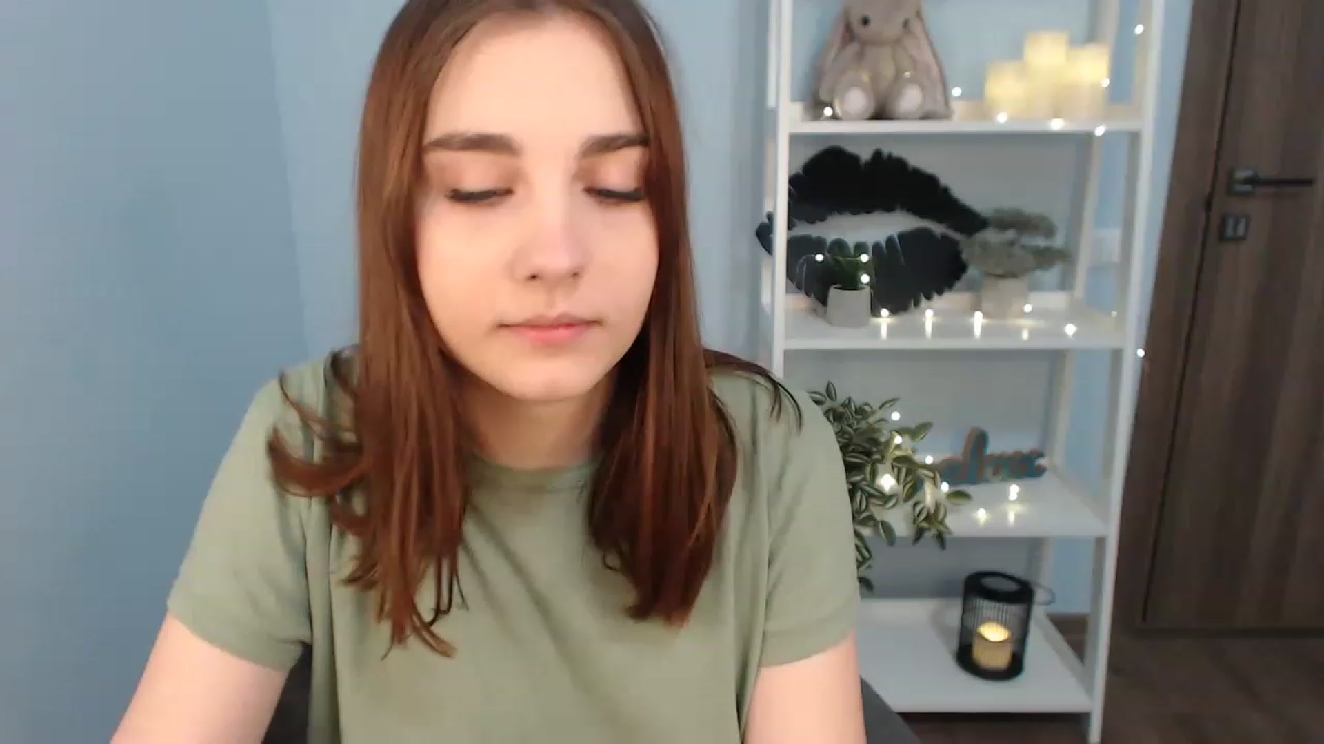 Gallery image thumbnail from LaneyGrey's myfreecams stream on, 12/02/2022, 08:58 image 1 of 20