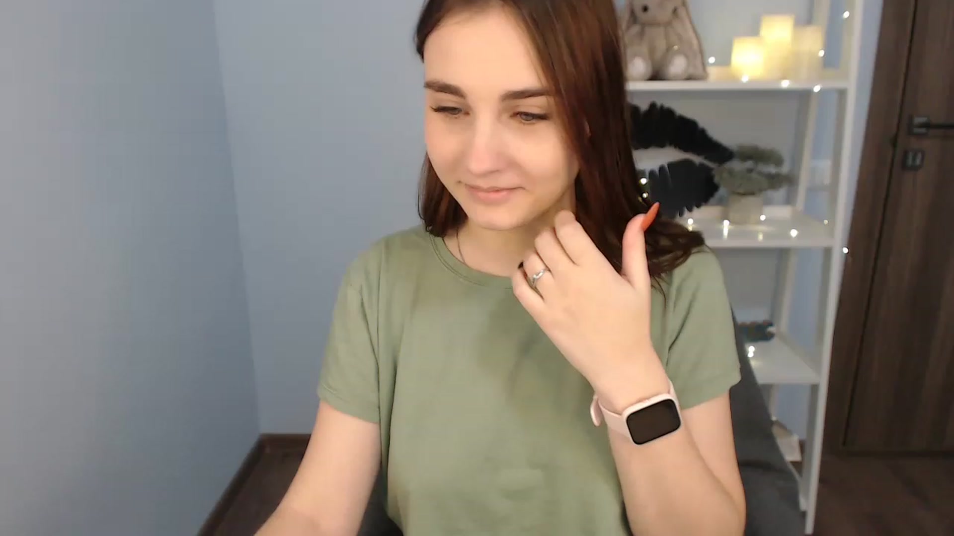 Gallery image thumbnail from LaneyGrey's myfreecams stream on, 12/02/2022, 09:57 image 19 of 20
