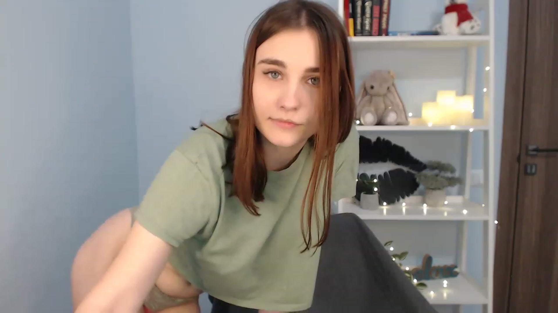 Gallery image thumbnail from LaneyGrey's myfreecams stream on, 12/02/2022, 09:57 image 9 of 20