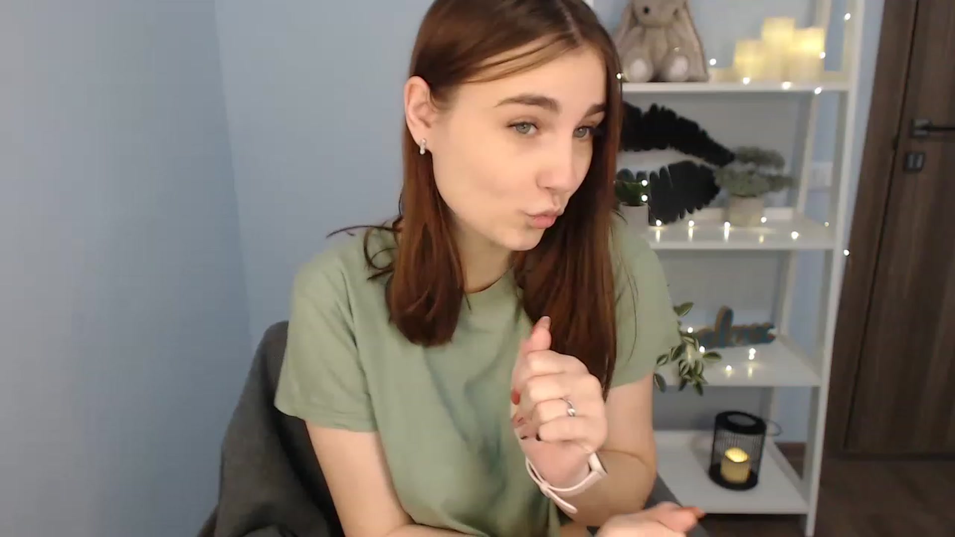 Gallery image thumbnail from LaneyGrey's myfreecams stream on, 12/02/2022, 09:57 image 4 of 20