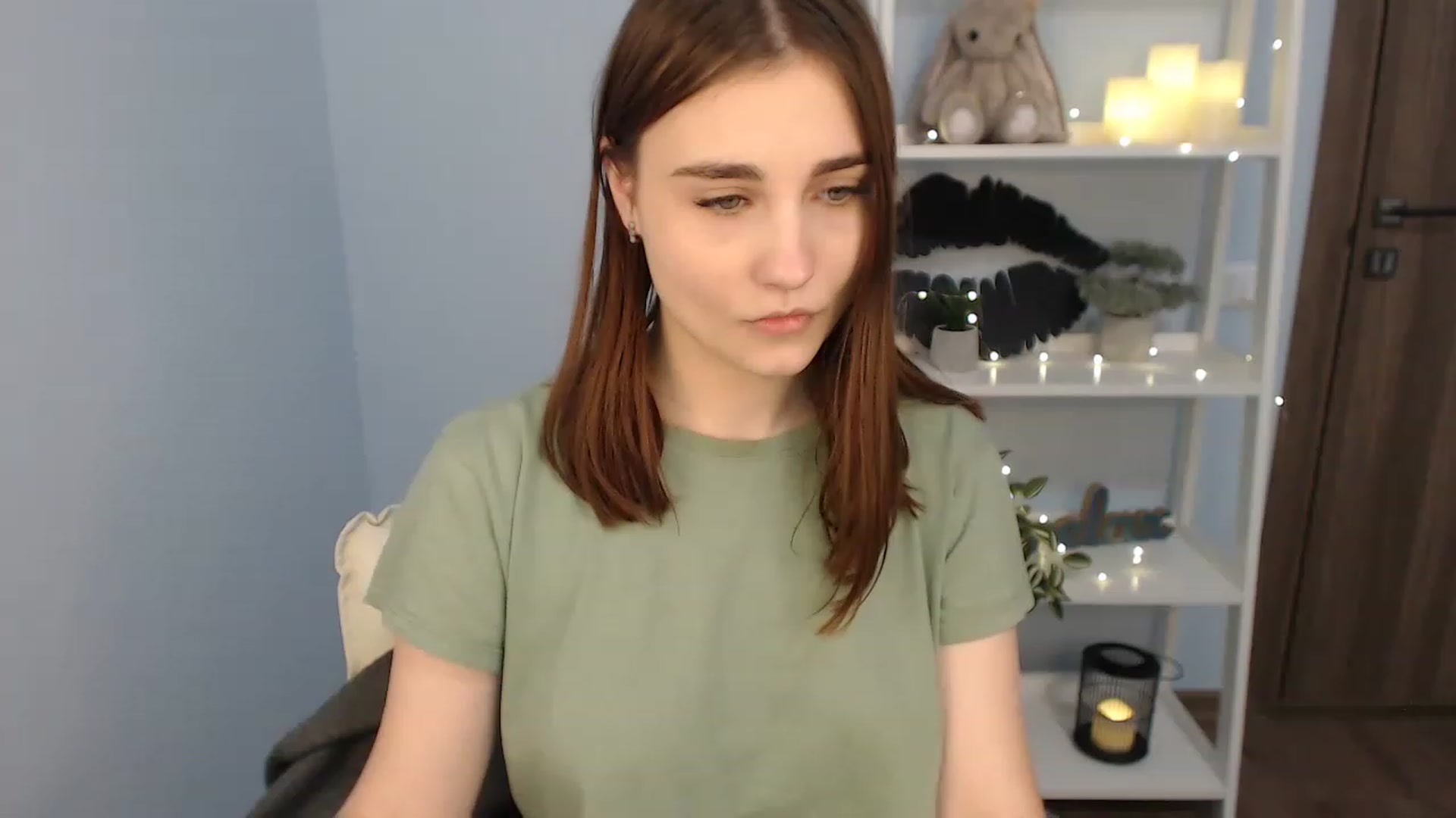 Gallery image thumbnail from LaneyGrey's myfreecams stream on, 12/02/2022, 10:49 image 14 of 20