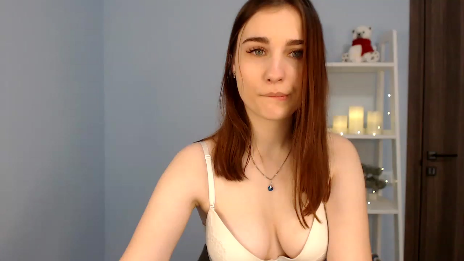 Gallery image thumbnail from LaneyGrey's myfreecams stream on, 12/25/2022, 10:51 image 7 of 20