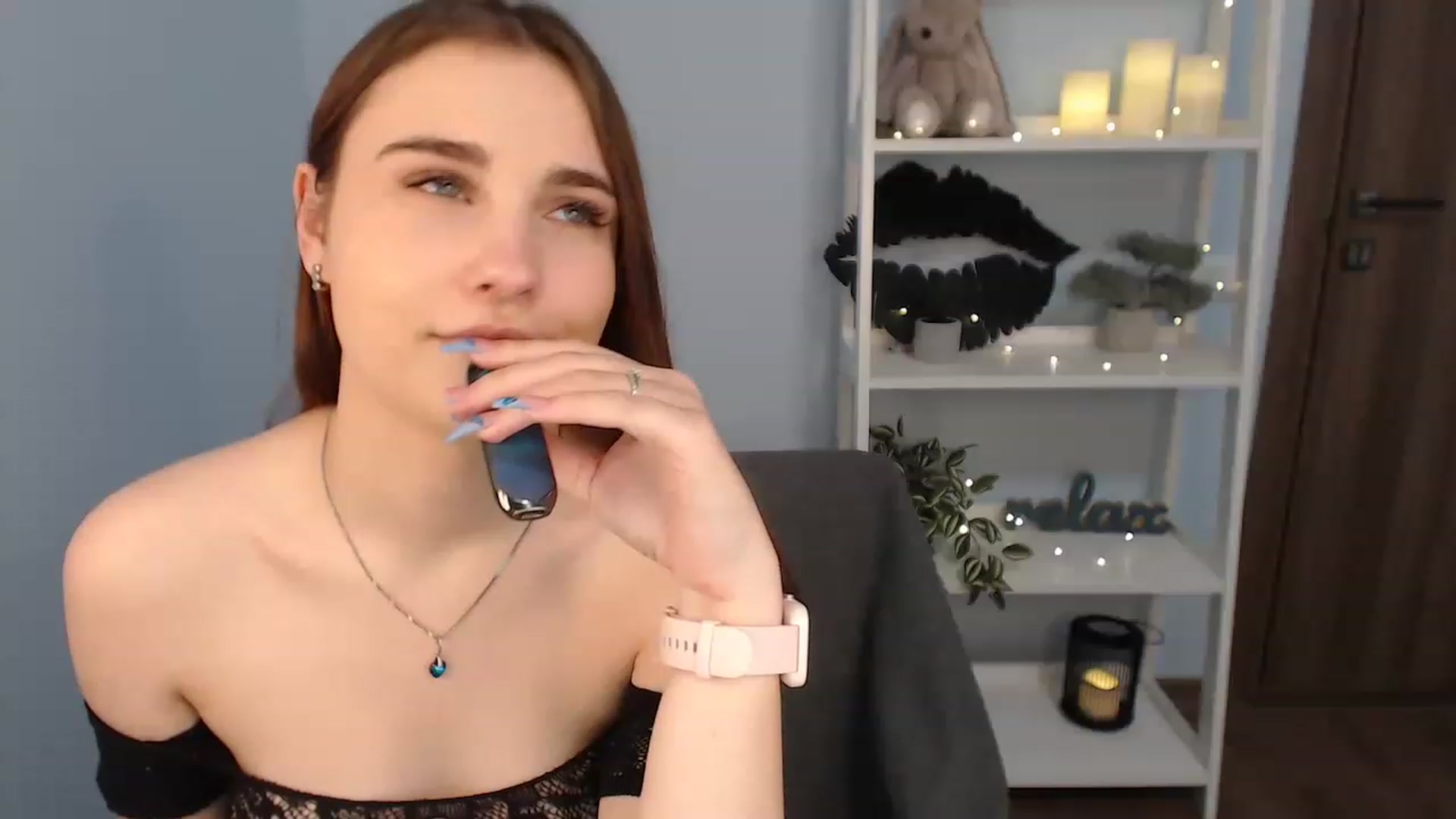 Gallery image thumbnail from LaneyGrey's myfreecams stream on, 12/27/2022, 12:48 image 6 of 20