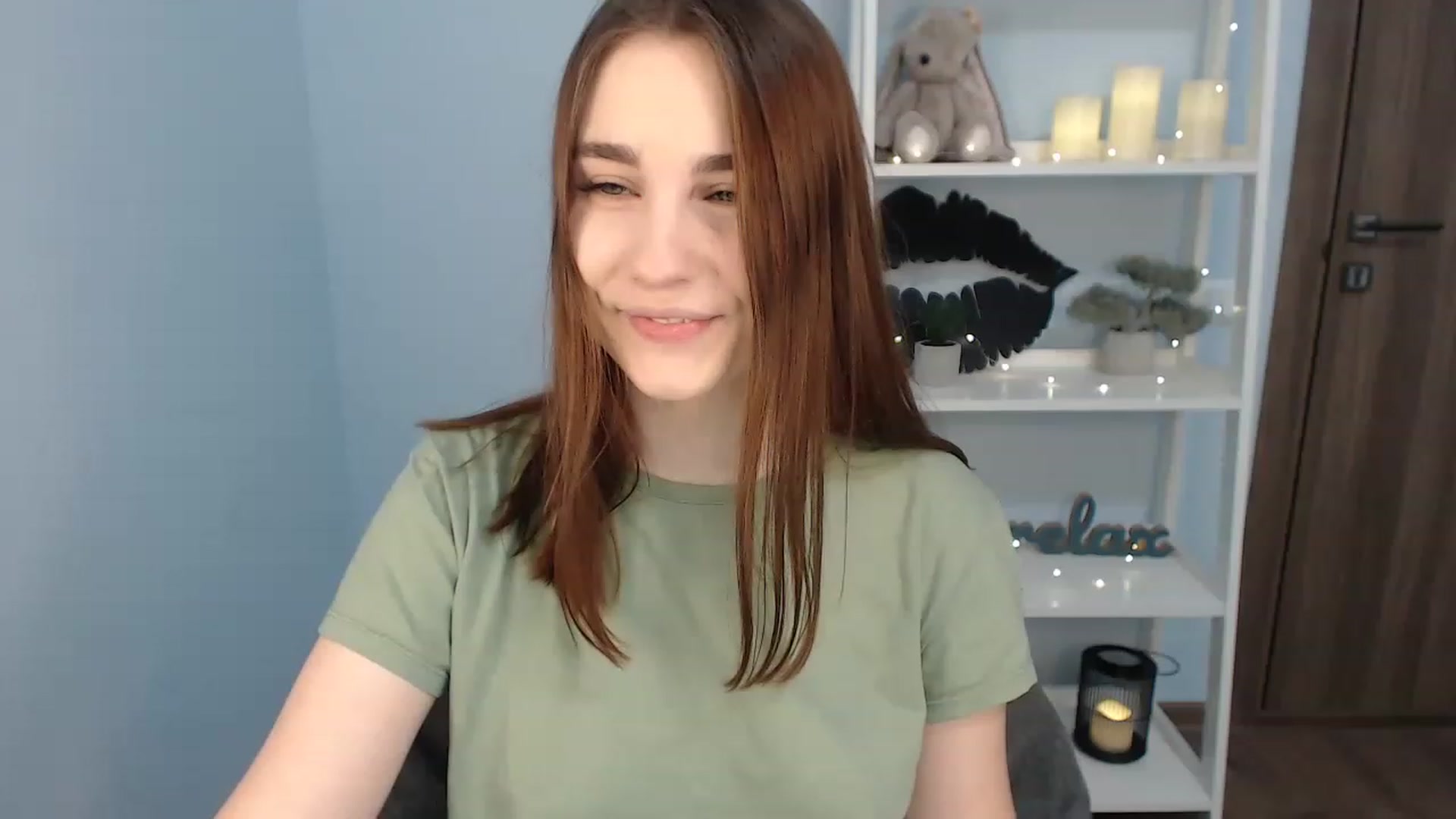 Gallery image thumbnail from LaneyGrey's myfreecams stream on, 01/04/2023, 08:34 image 1 of 20