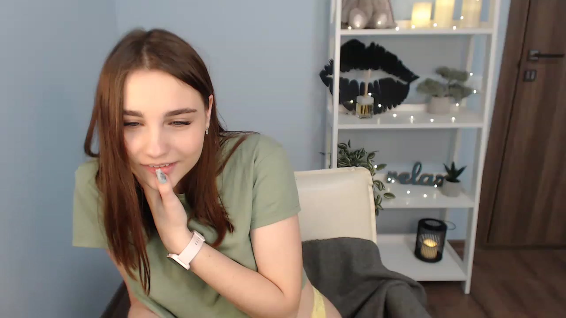 Gallery image thumbnail from LaneyGrey's myfreecams stream on, 01/04/2023, 09:38 image 10 of 20