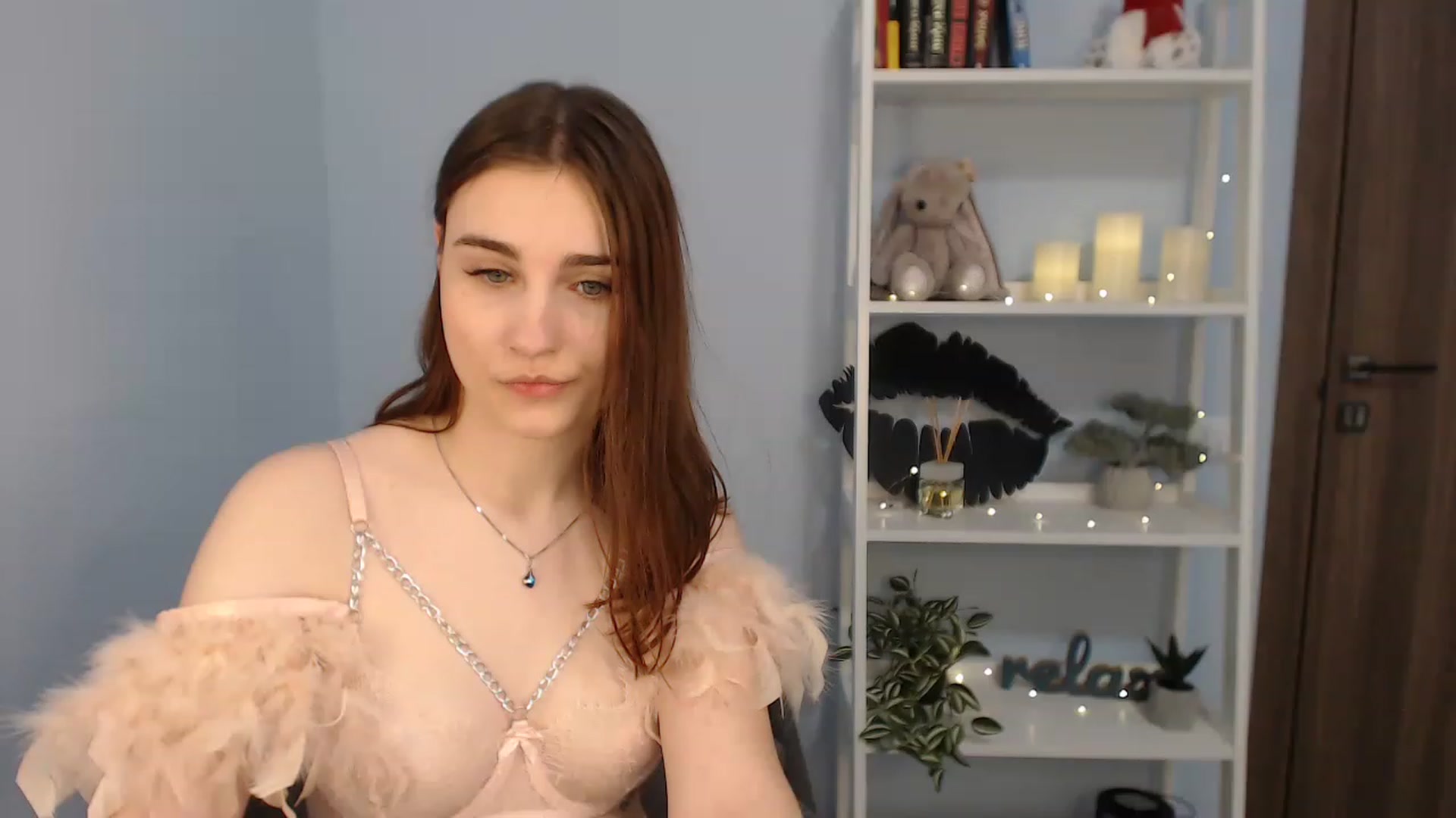 Gallery image thumbnail from LaneyGrey's myfreecams stream on, 01/09/2023, 11:07 image 9 of 20