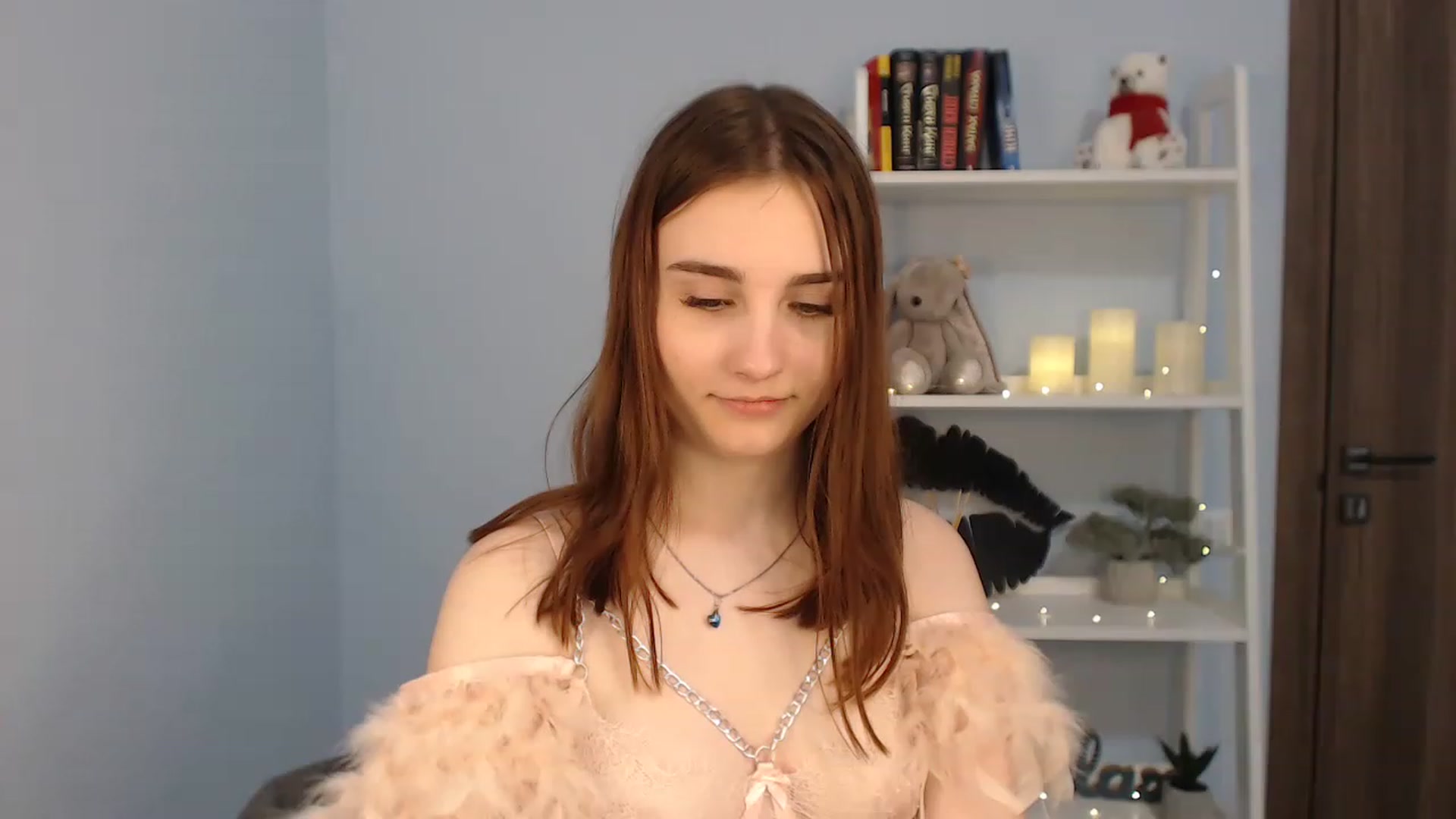 Gallery image thumbnail from LaneyGrey's myfreecams stream on, 01/09/2023, 11:50 image 6 of 20