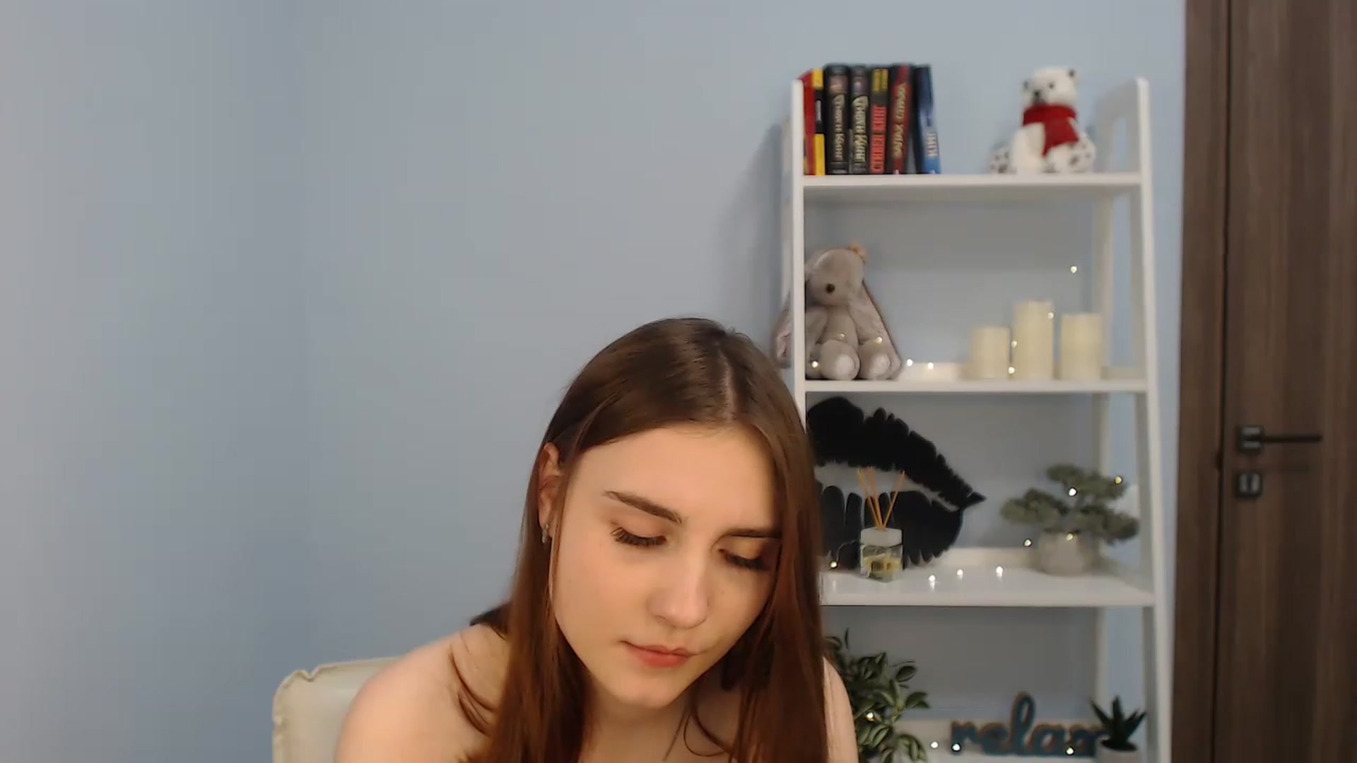 Gallery image thumbnail from LaneyGrey's myfreecams stream on, 01/13/2023, 12:36 image 12 of 20