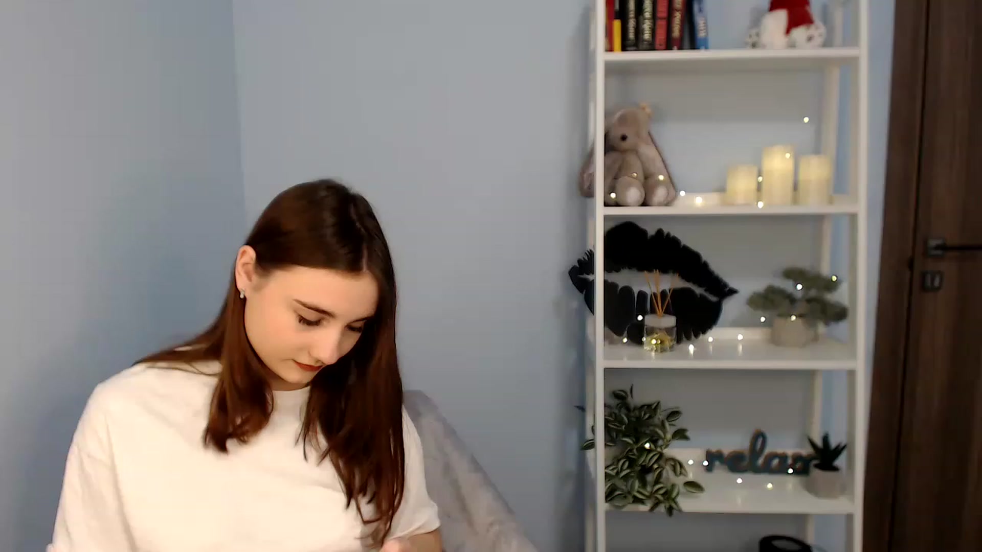 Gallery image thumbnail from LaneyGrey's myfreecams stream on, 01/15/2023, 10:09 image 3 of 20