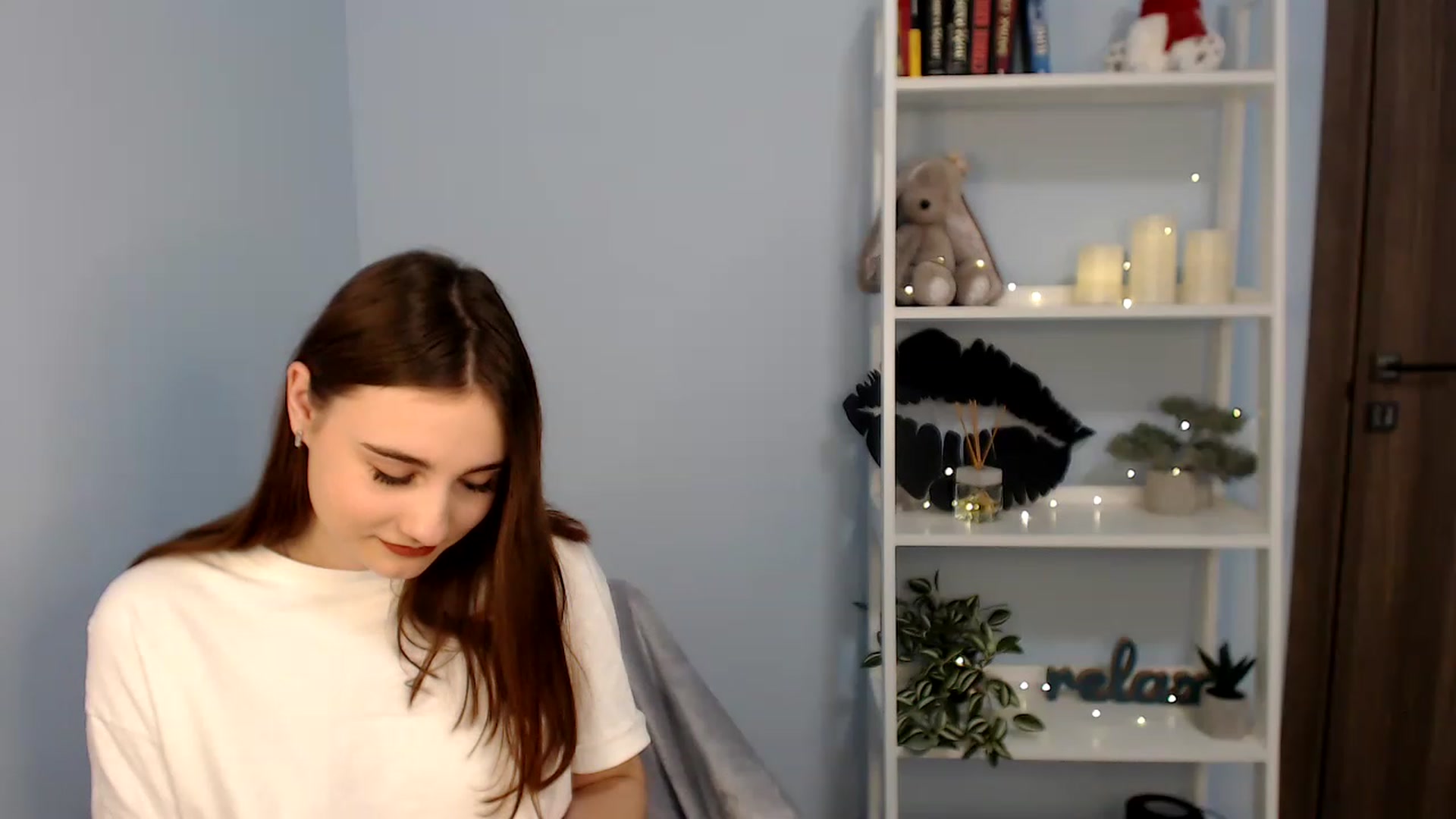 Gallery image thumbnail from LaneyGrey's myfreecams stream on, 01/15/2023, 10:09 image 2 of 20