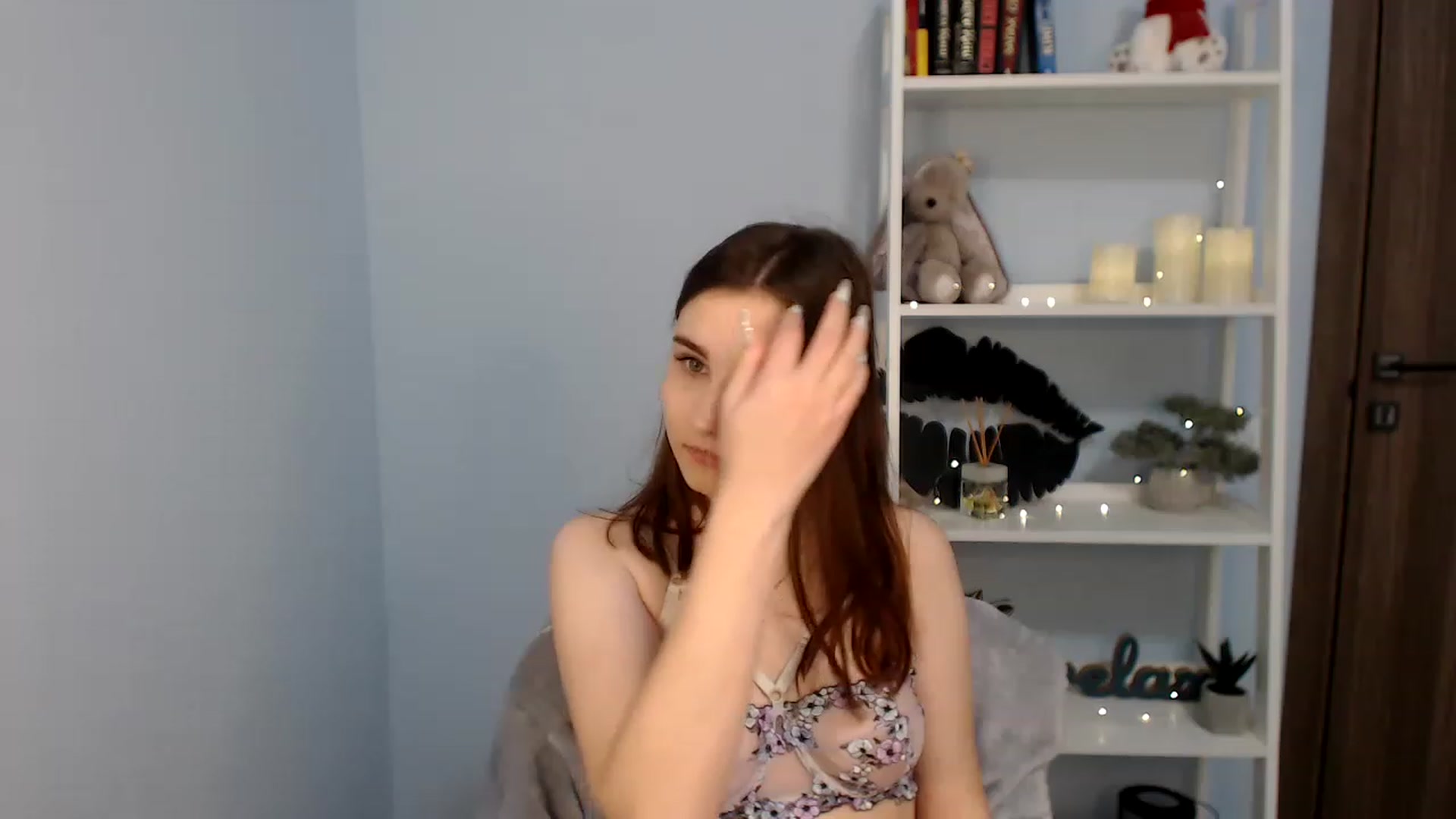 Gallery image thumbnail from LaneyGrey's myfreecams stream on, 01/17/2023, 10:03 image 3 of 20