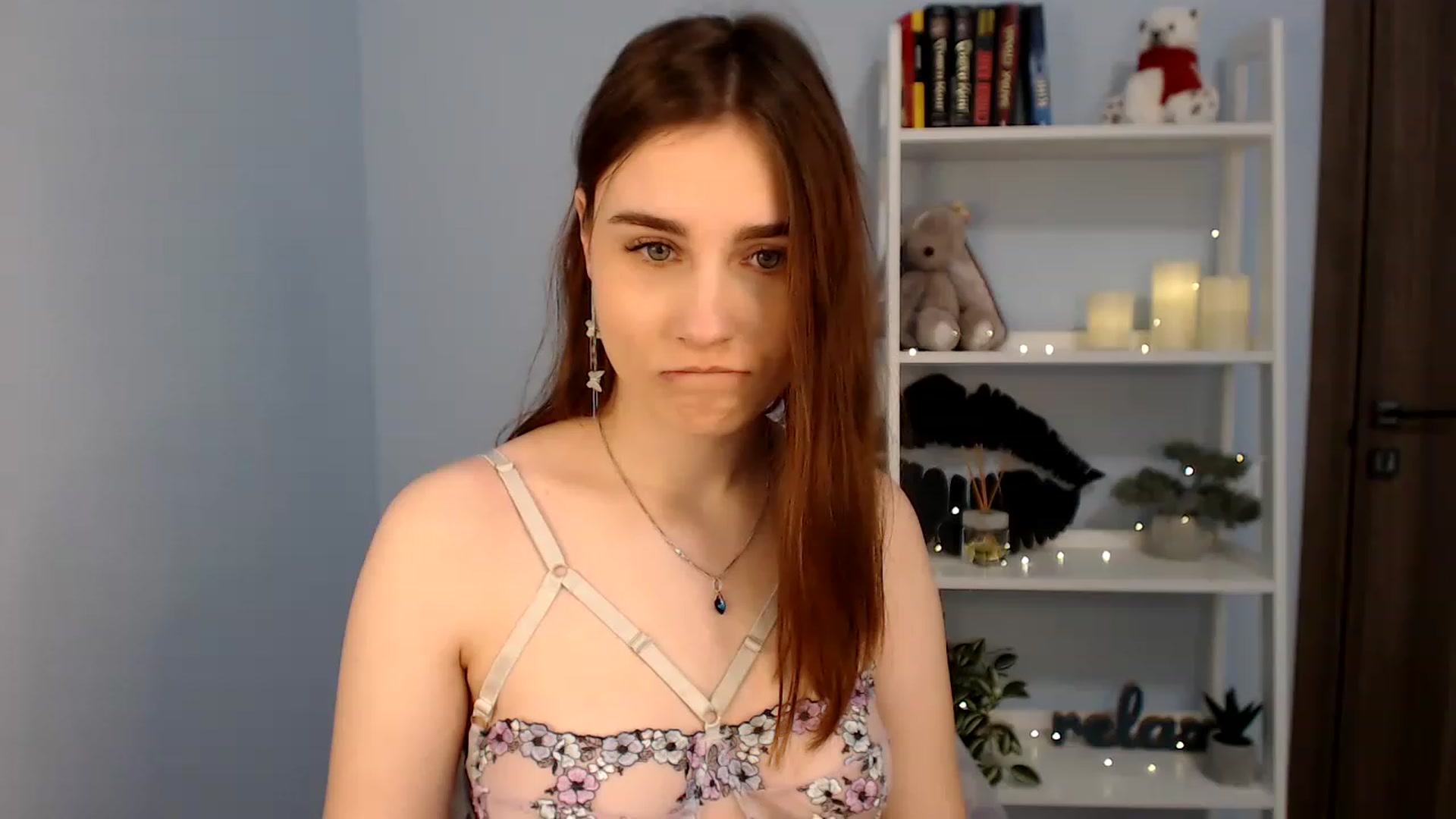 Gallery image thumbnail from LaneyGrey's myfreecams stream on, 01/17/2023, 10:03 image 7 of 20