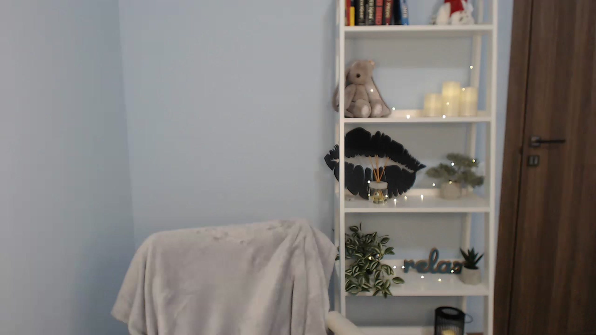 Gallery image thumbnail from LaneyGrey's myfreecams stream on, 01/20/2023, 13:57 image 8 of 20