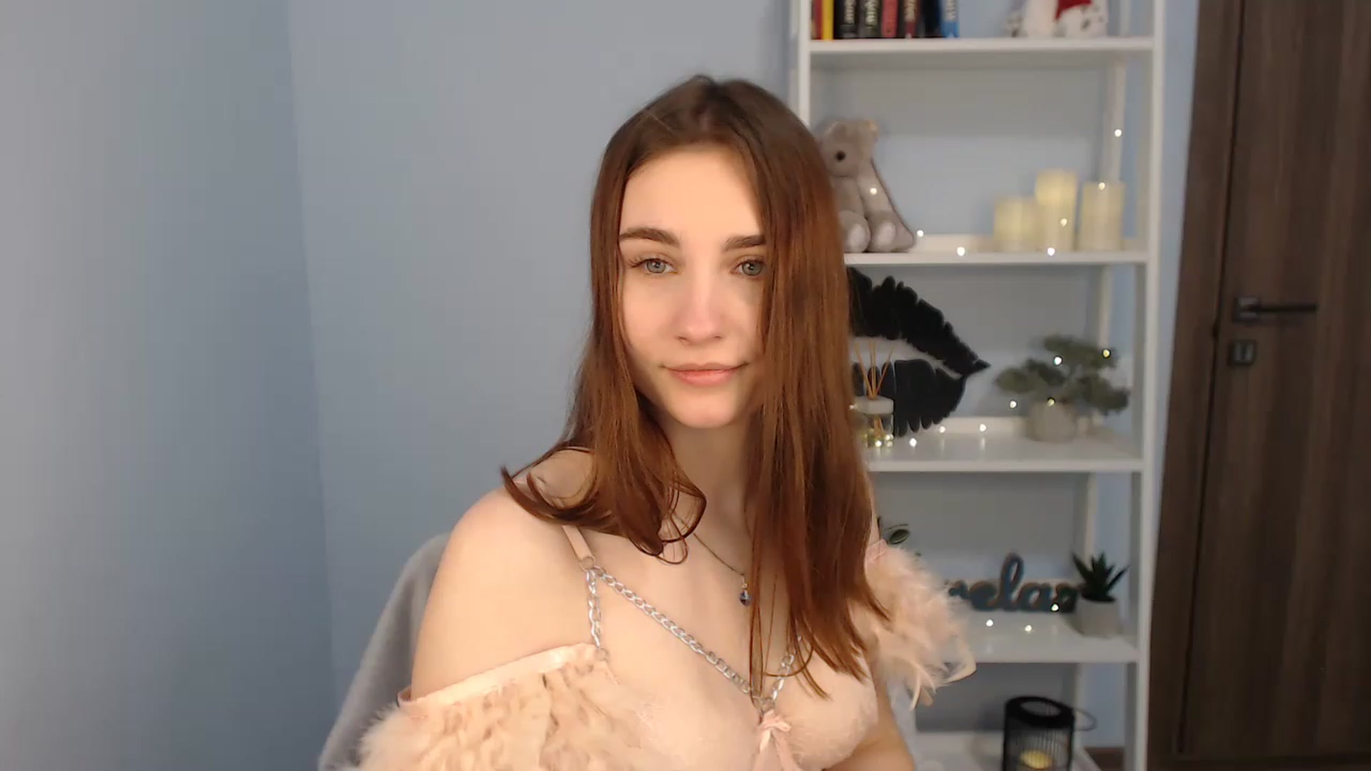 Gallery image thumbnail from LaneyGrey's myfreecams stream on, 01/21/2023, 09:06 image 11 of 20