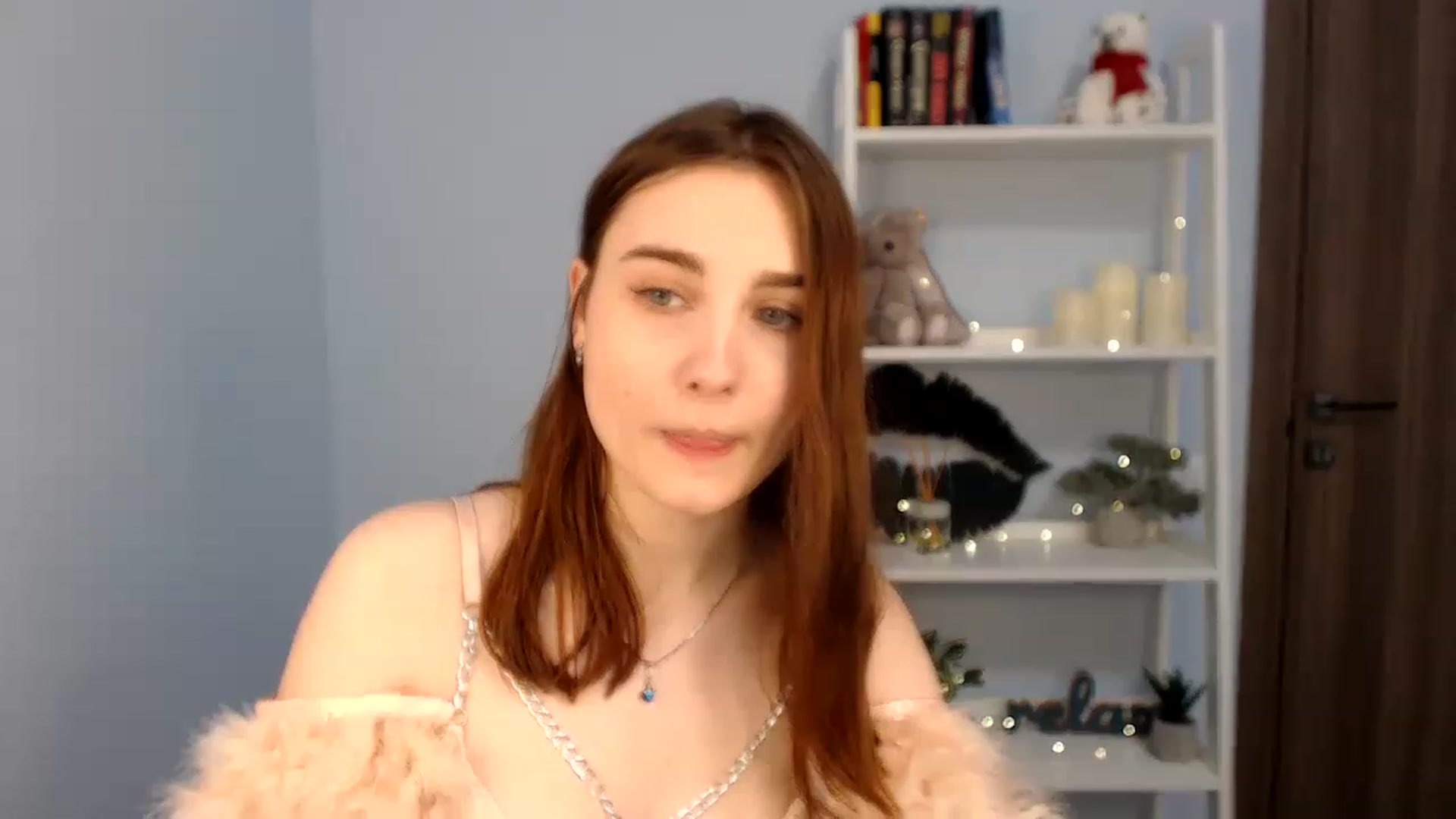 Gallery image thumbnail from LaneyGrey's myfreecams stream on, 01/21/2023, 11:40 image 10 of 20