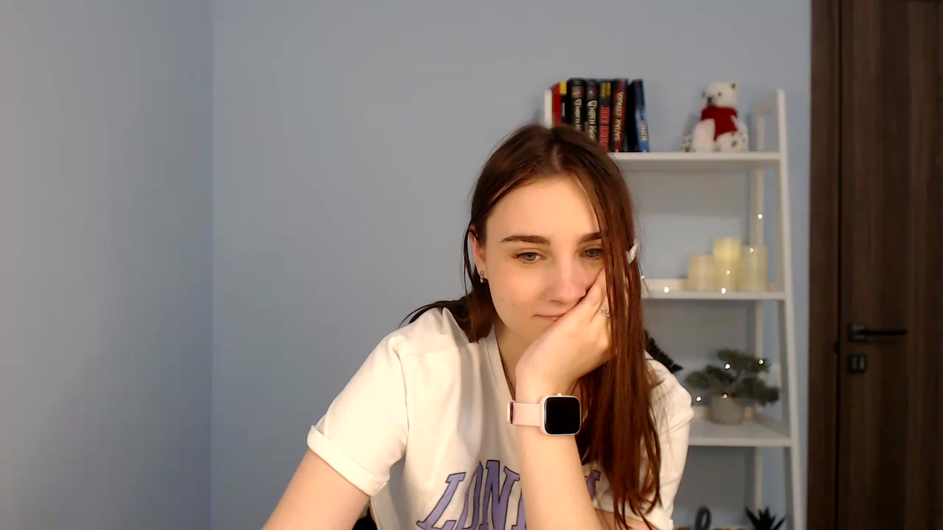 Gallery image thumbnail from LaneyGrey's myfreecams stream on, 01/22/2023, 11:38 image 17 of 20