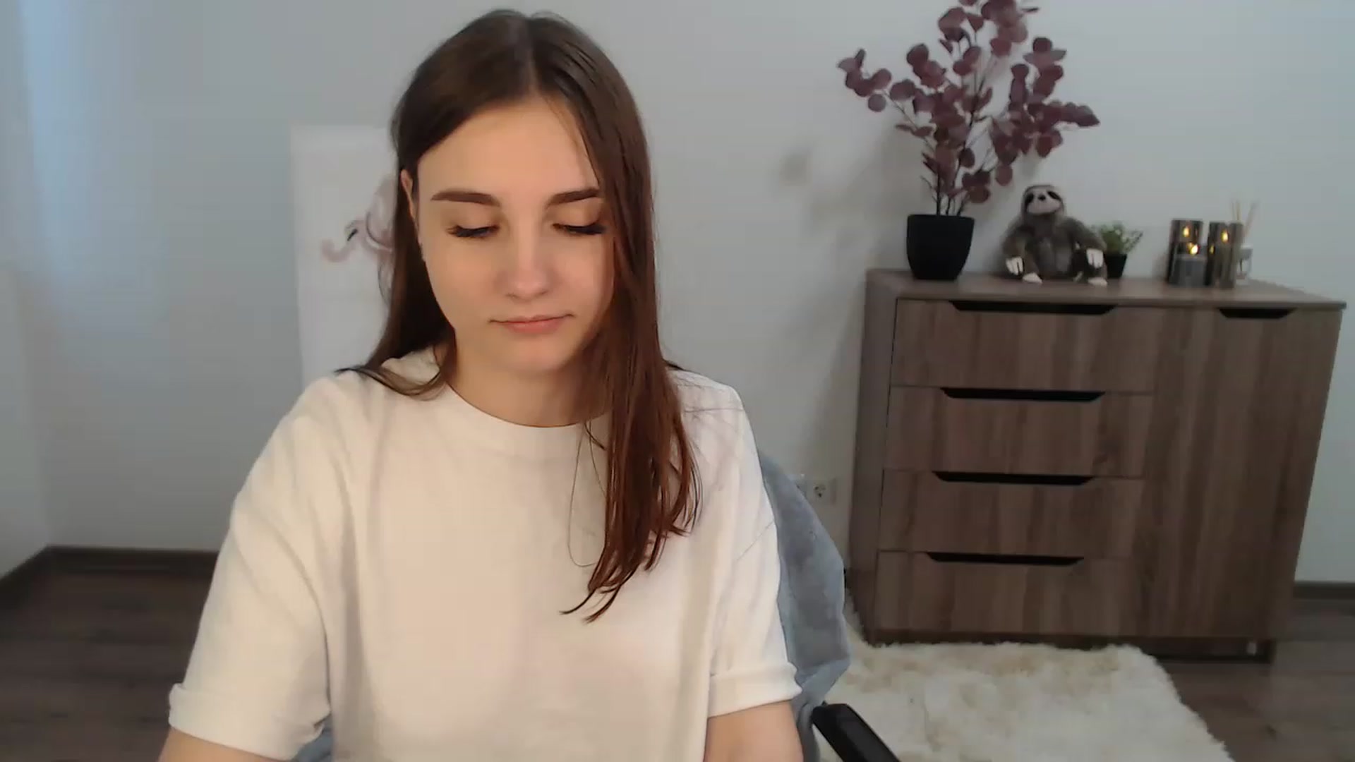 Gallery image thumbnail from LaneyGrey's myfreecams stream on, 02/03/2023, 10:04 image 10 of 20