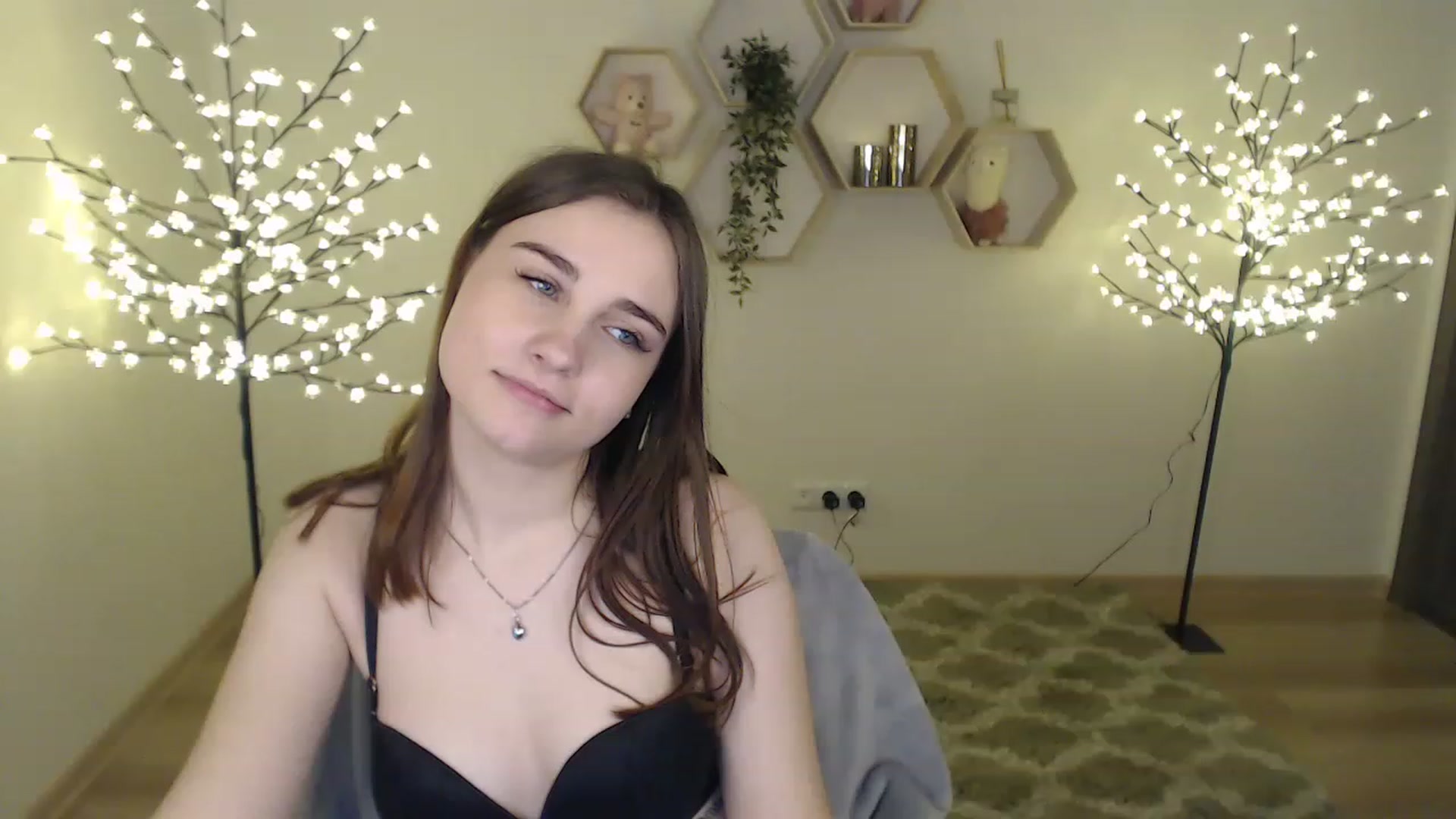 Gallery image thumbnail from LaneyGrey's myfreecams stream on, 02/04/2023, 12:47 image 9 of 20