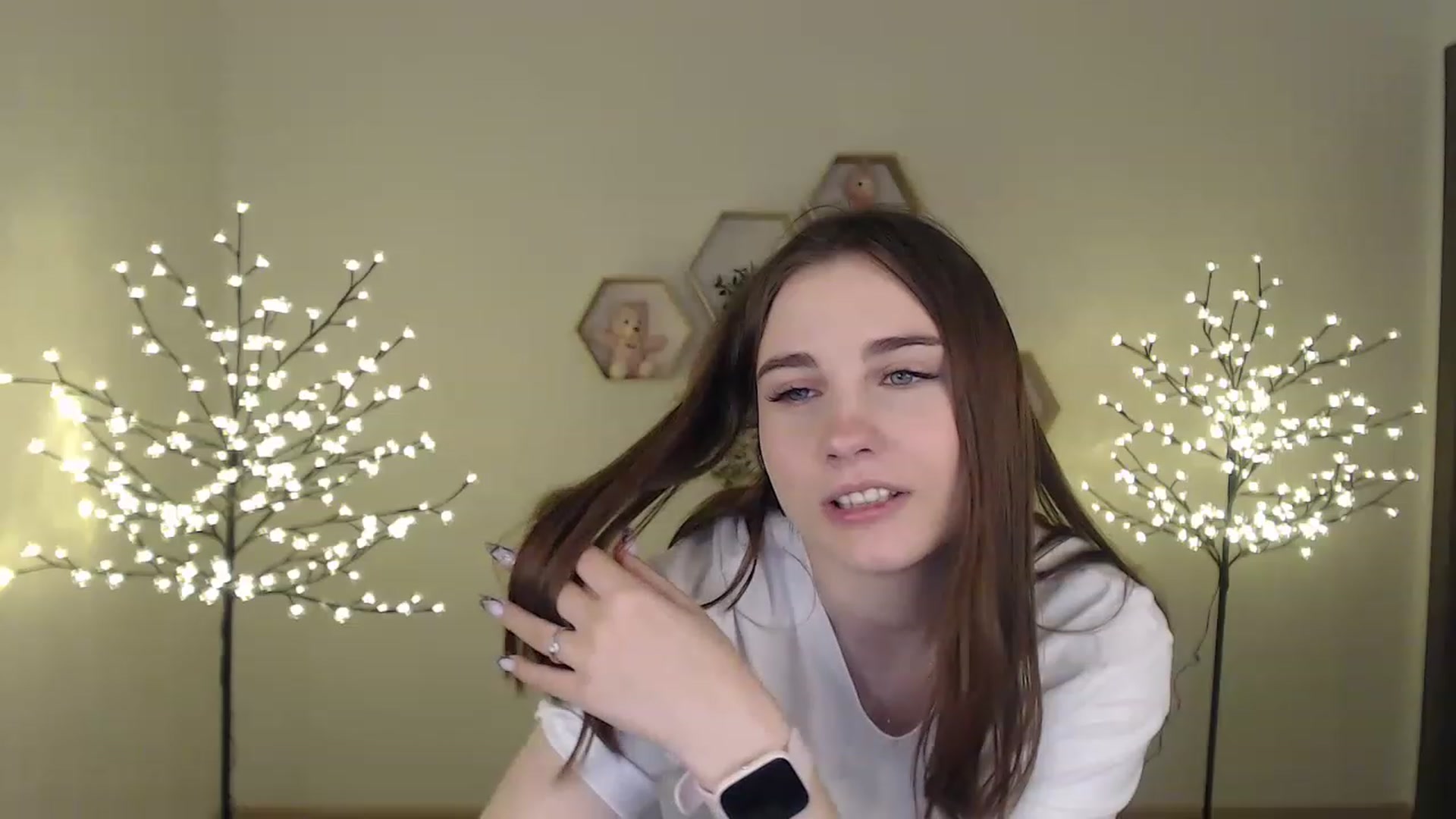 Gallery image thumbnail from LaneyGrey's myfreecams stream on, 02/05/2023, 09:39 image 10 of 20